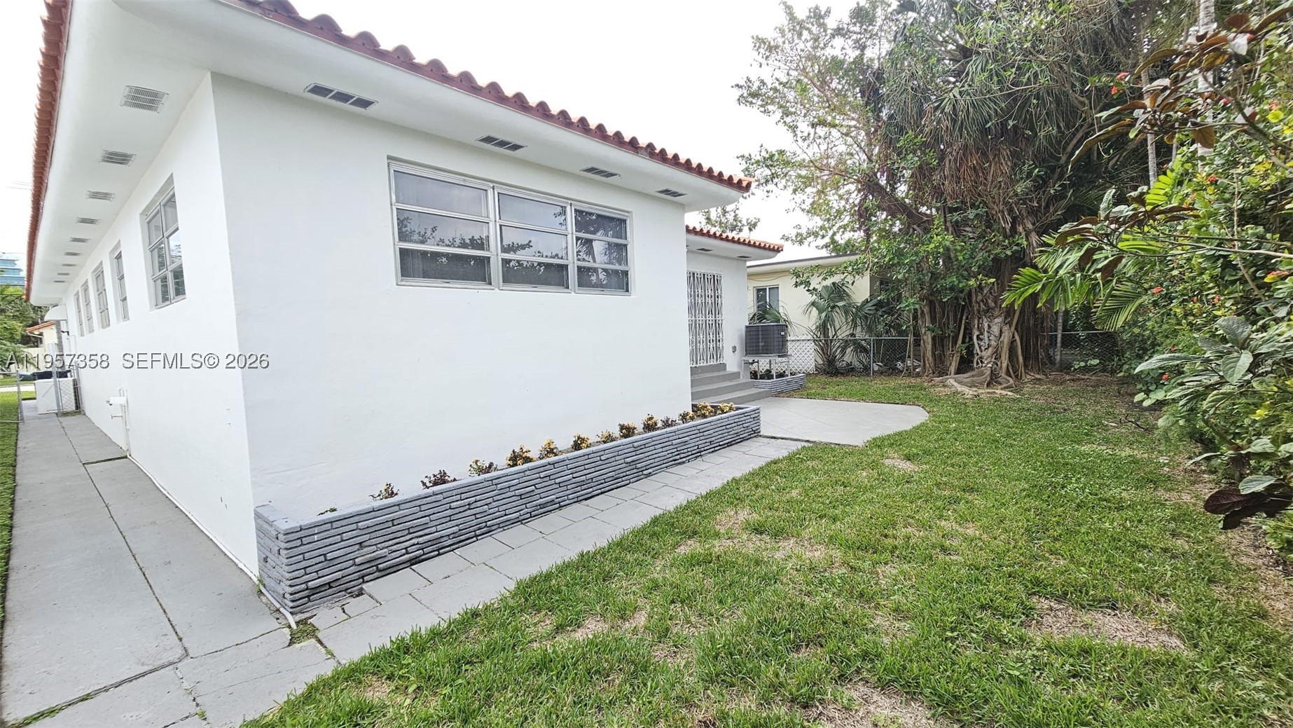 ALTOS DEL MAR NO 5 - Residential