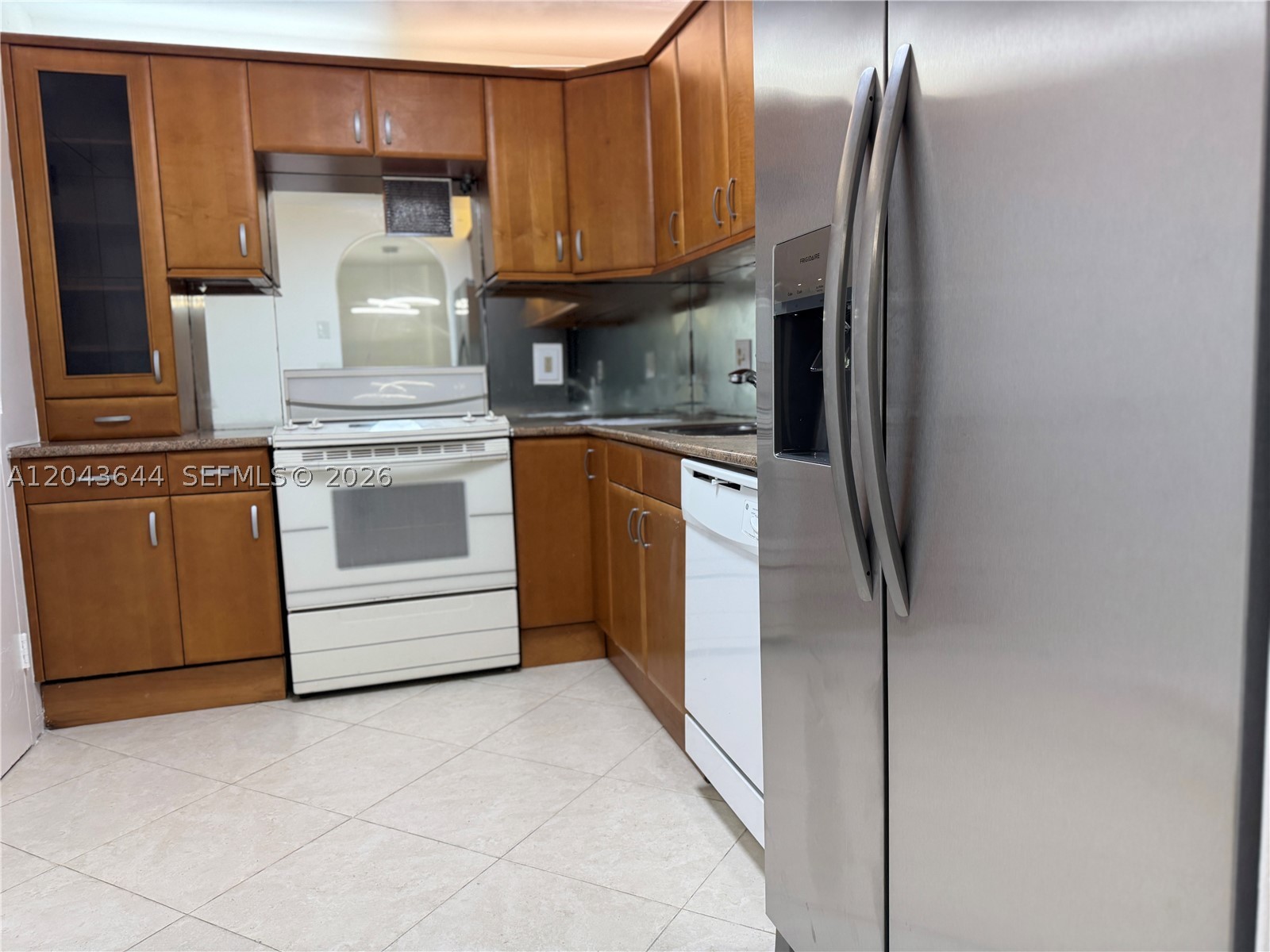 COASTAL TOWERS CONDO - Residential Lease