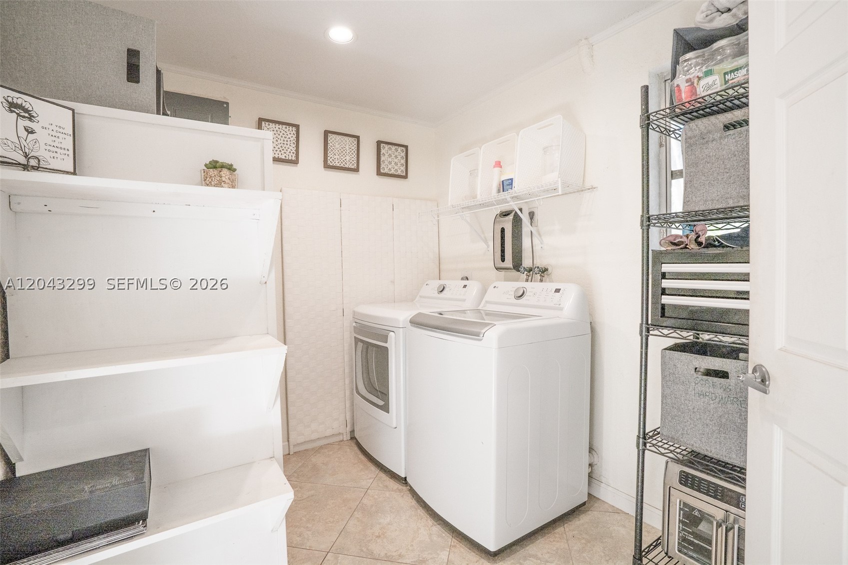 LOXAHATCHEE GROVES - Residential