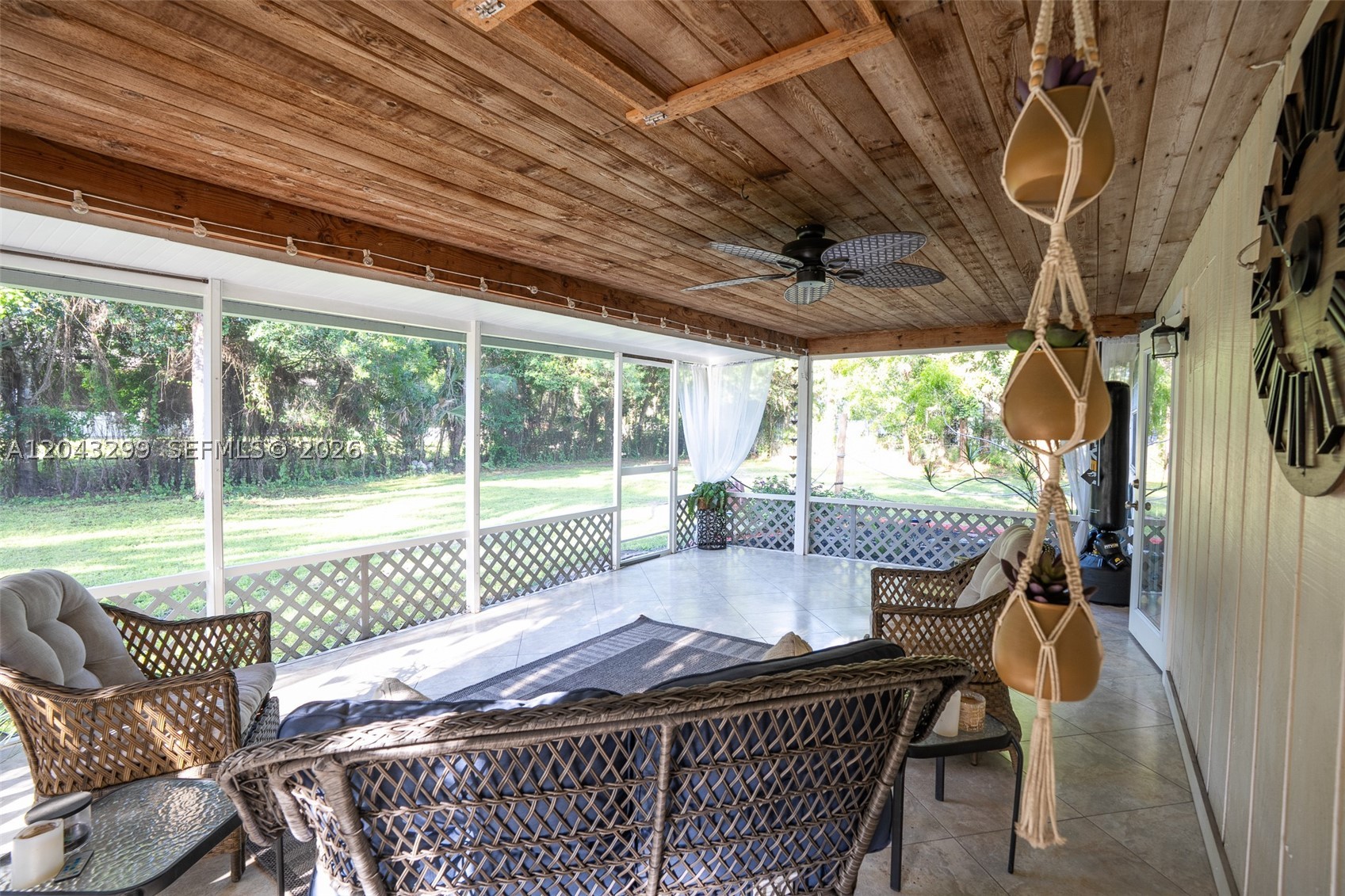 LOXAHATCHEE GROVES - Residential