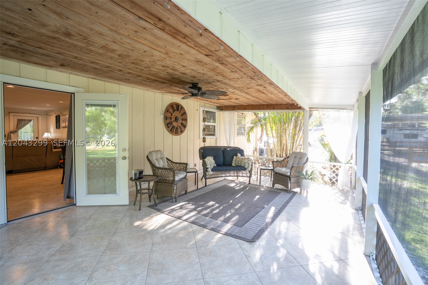 LOXAHATCHEE GROVES - Residential