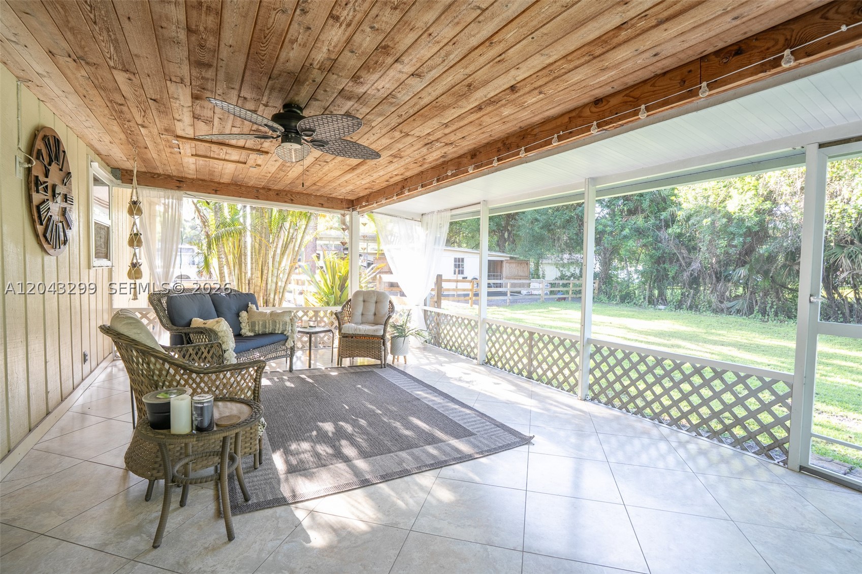 LOXAHATCHEE GROVES - Residential