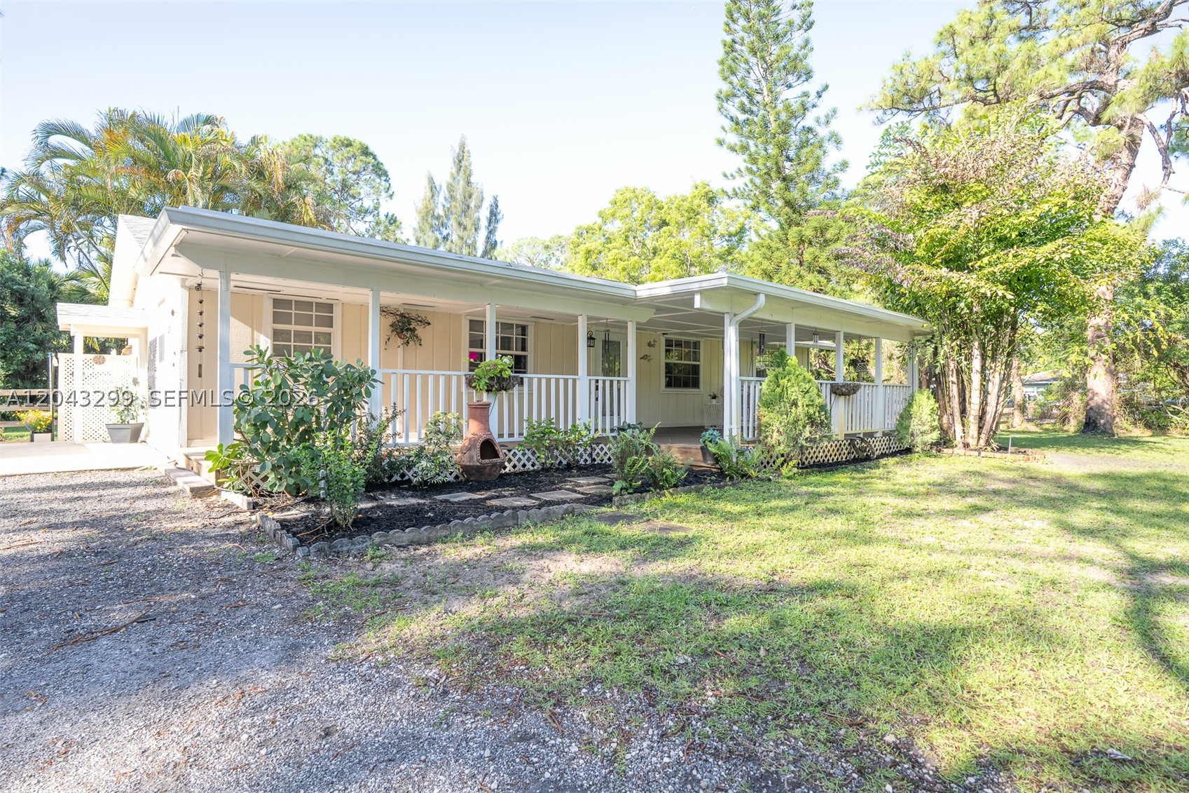 LOXAHATCHEE GROVES - Residential