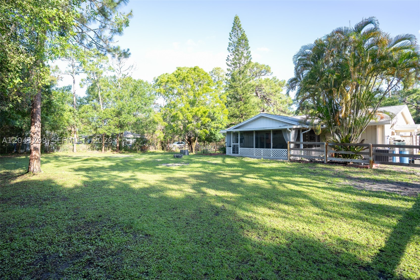 LOXAHATCHEE GROVES - Residential
