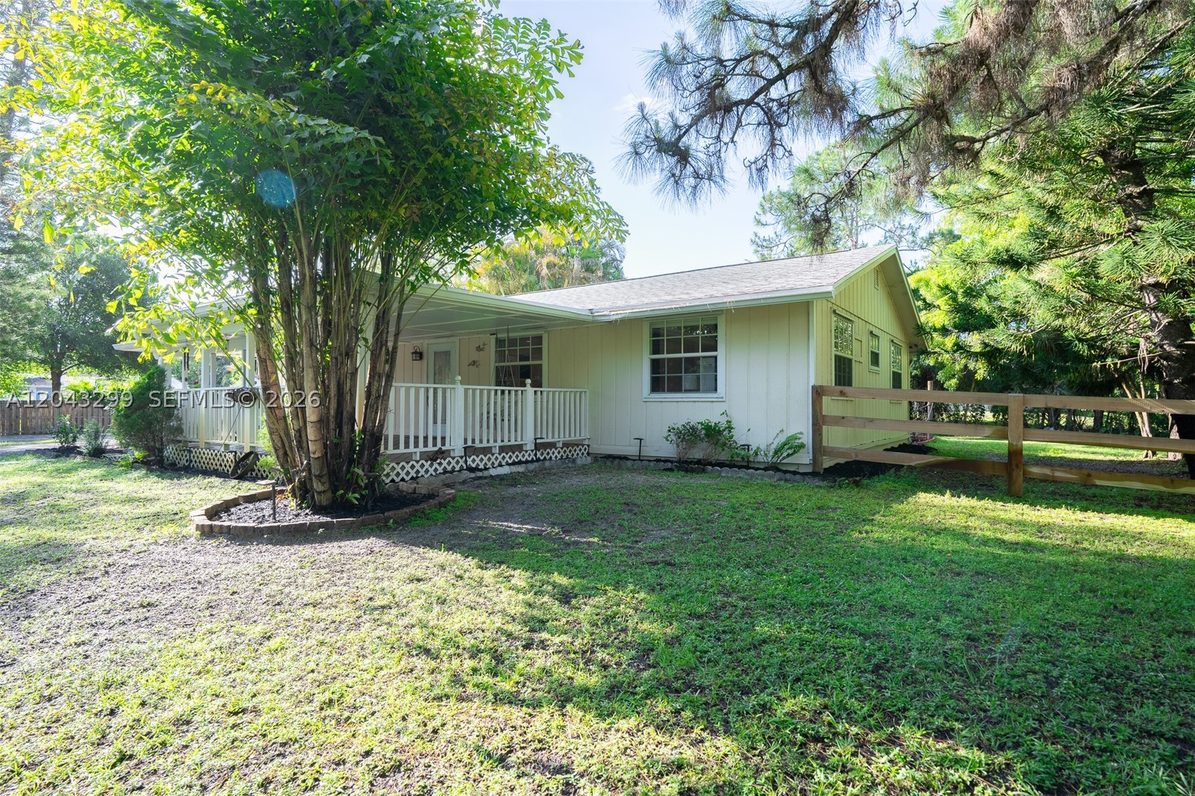 LOXAHATCHEE GROVES - Residential