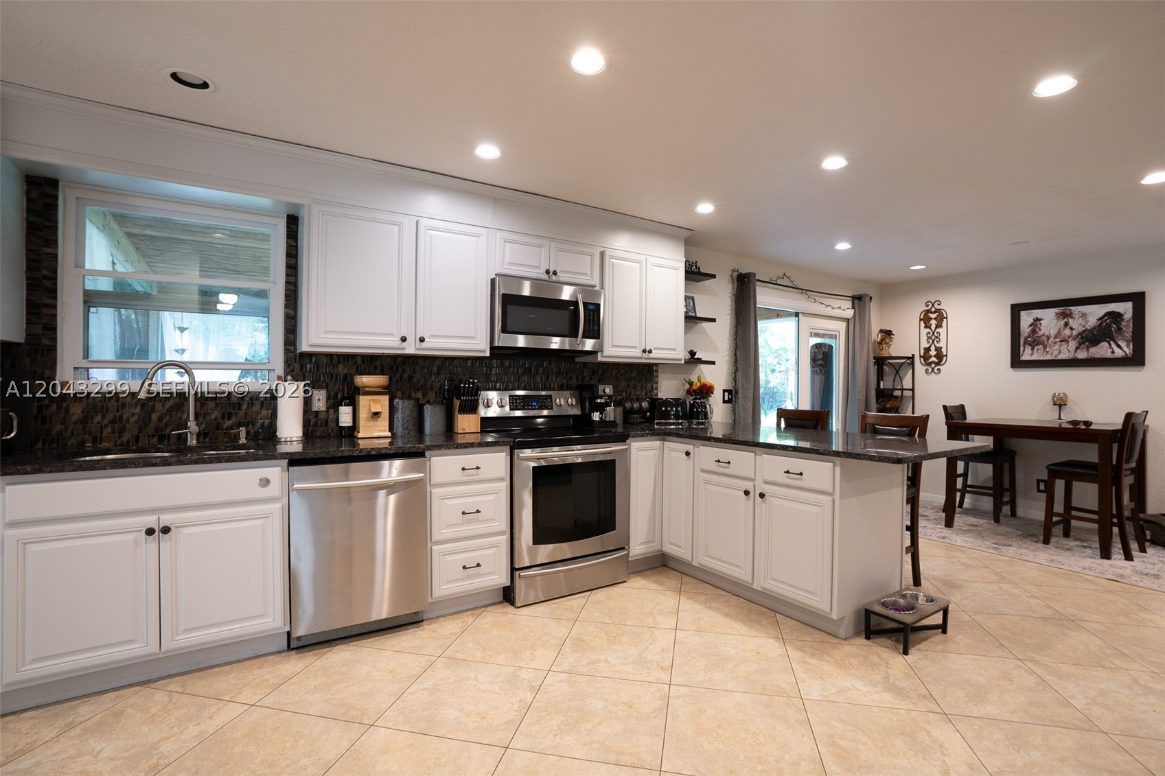 LOXAHATCHEE GROVES - Residential