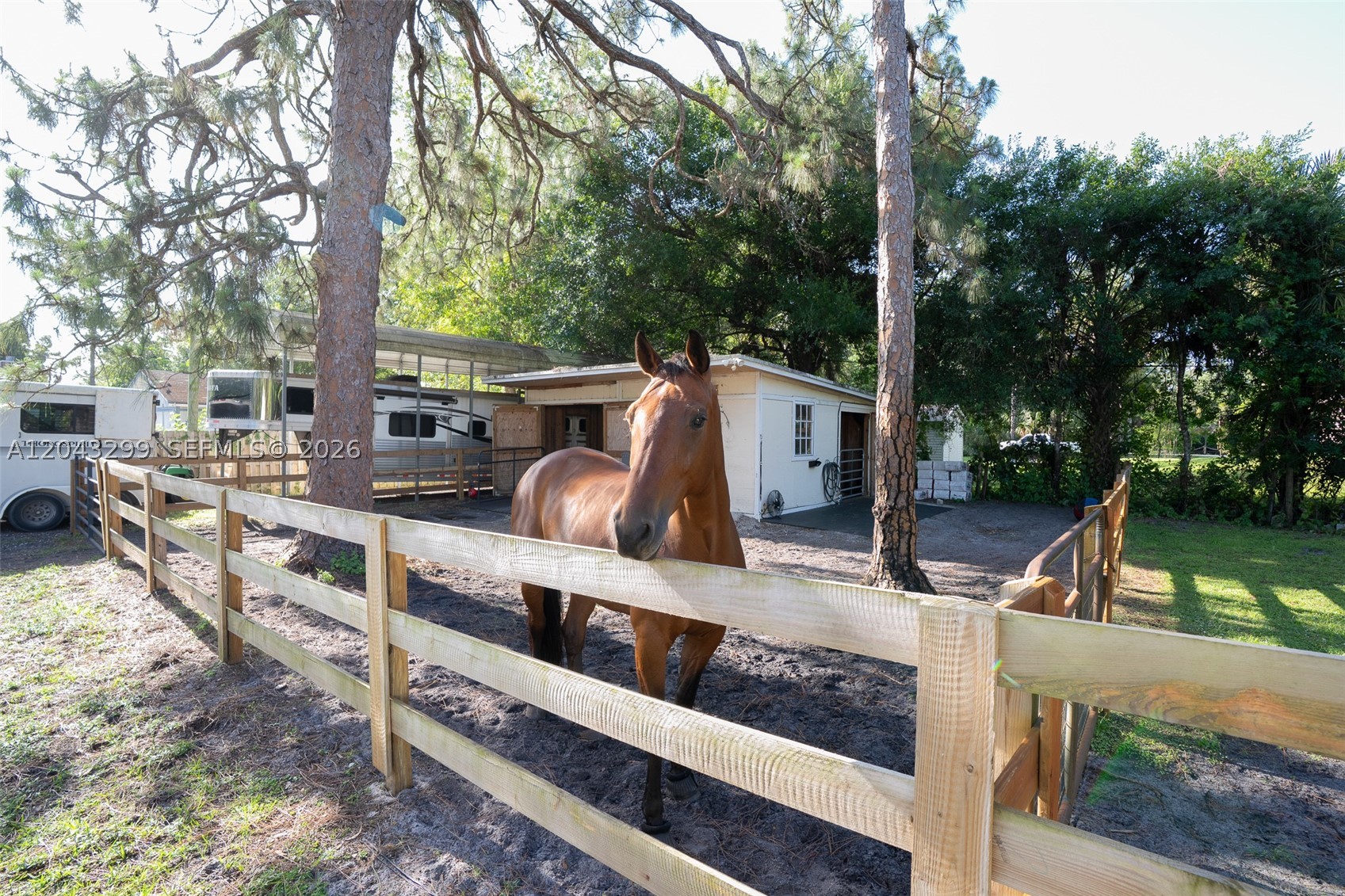 LOXAHATCHEE GROVES - Residential