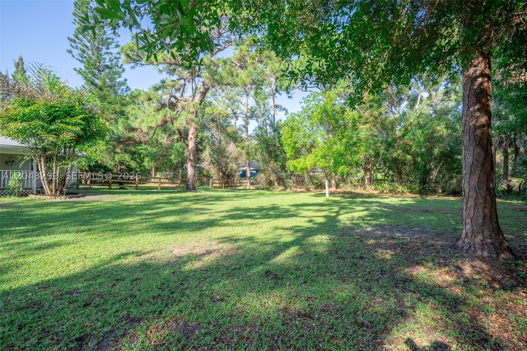 LOXAHATCHEE GROVES - Residential