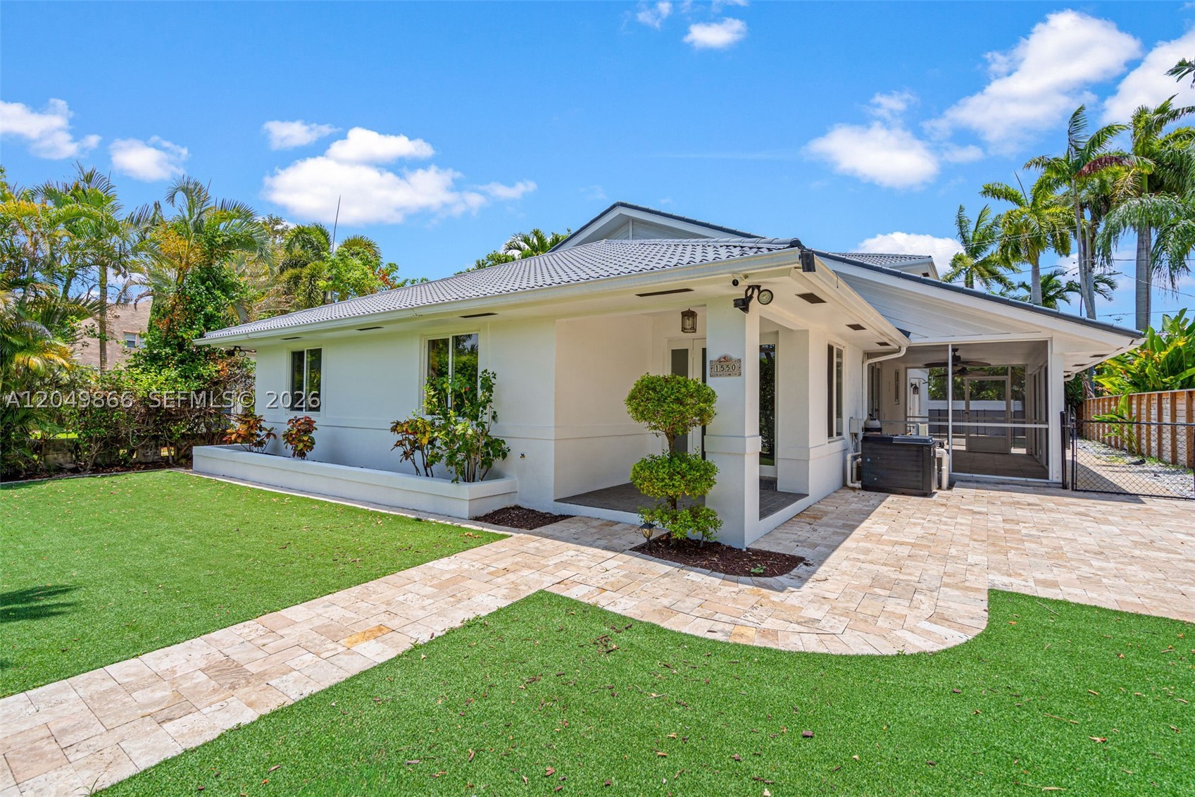 HOLLYWOOD - Residential