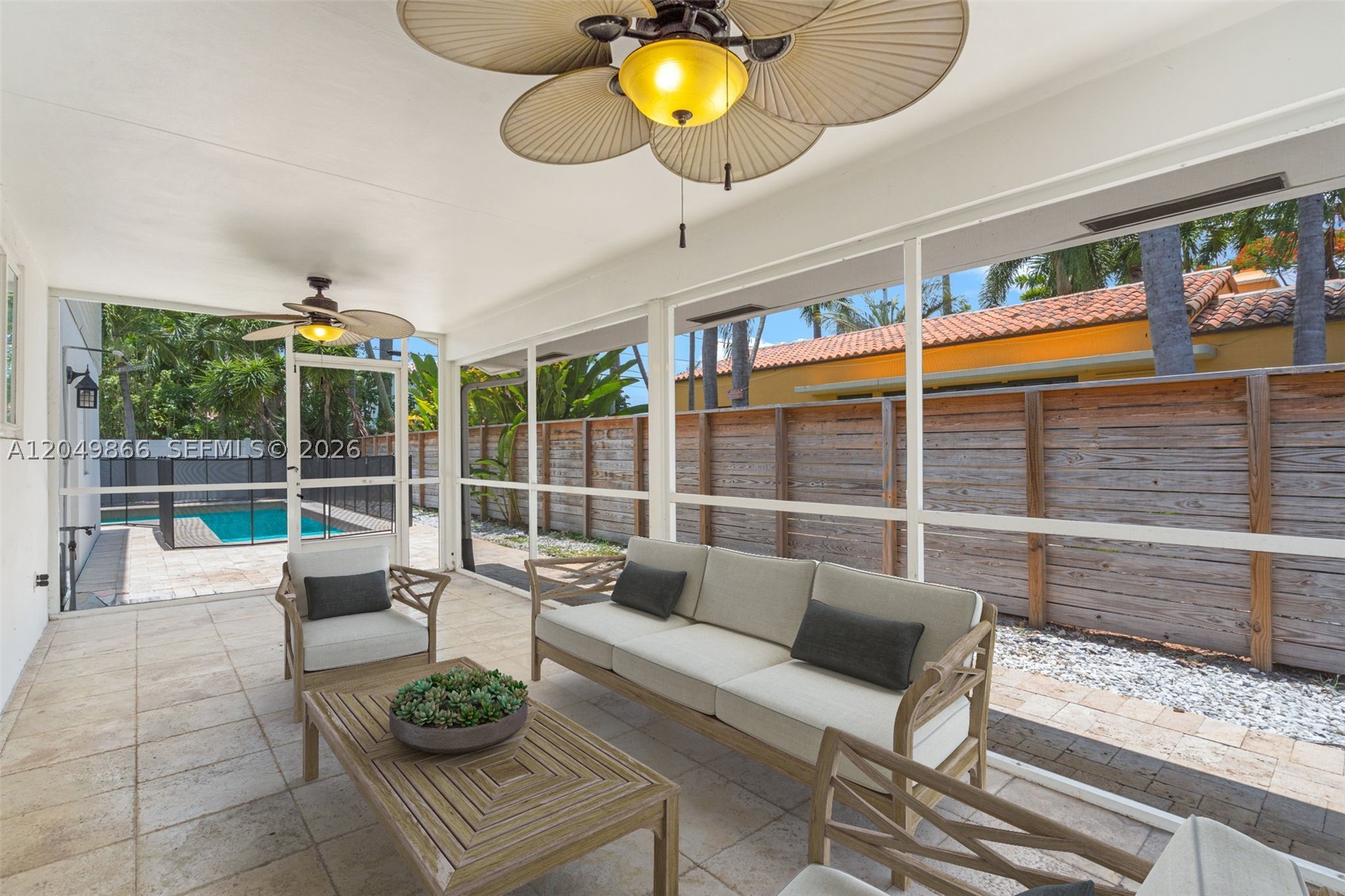 HOLLYWOOD - Residential