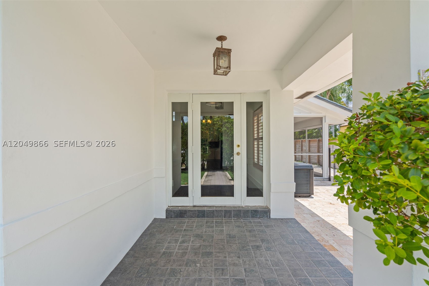 HOLLYWOOD - Residential