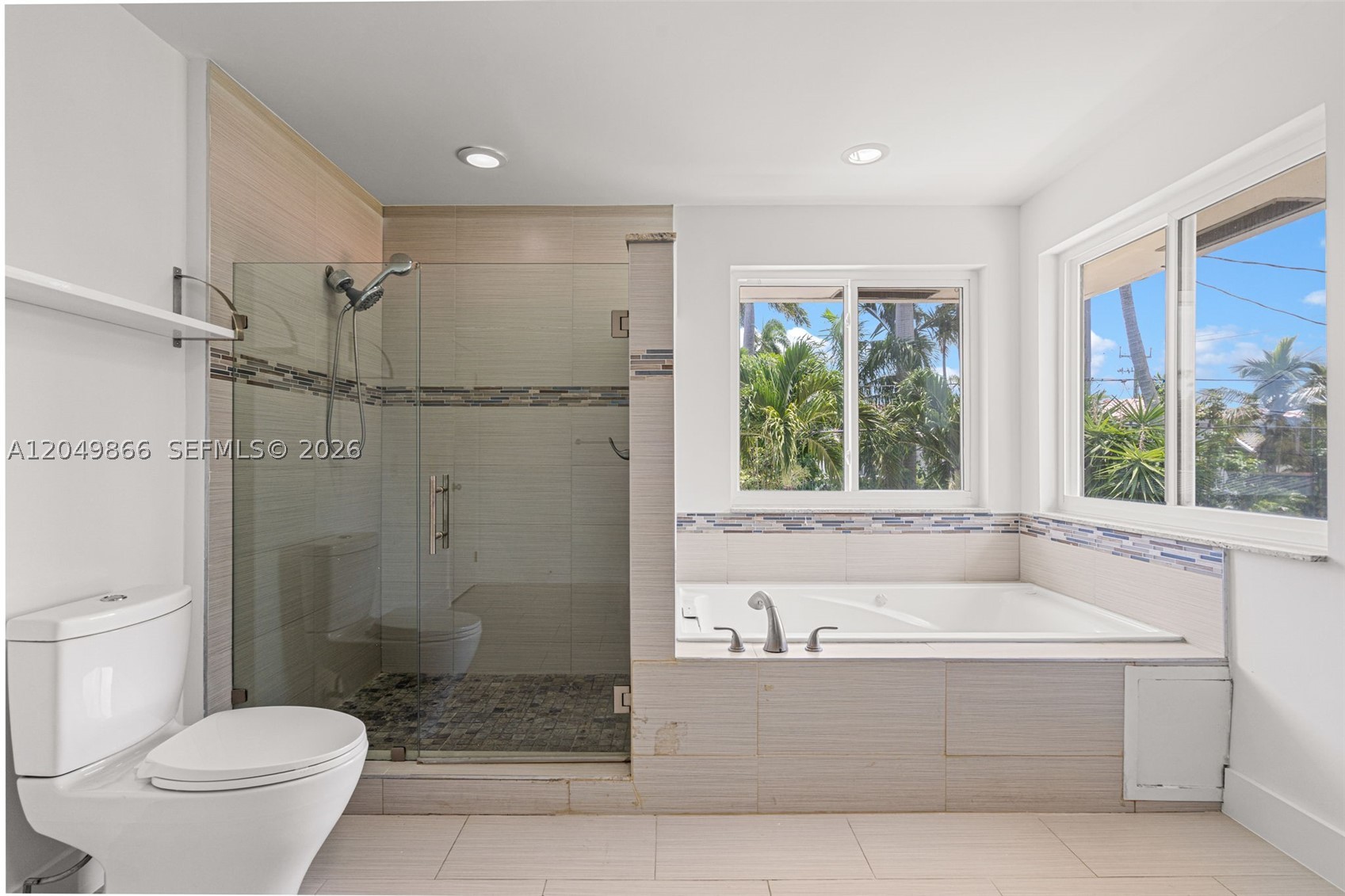 HOLLYWOOD - Residential