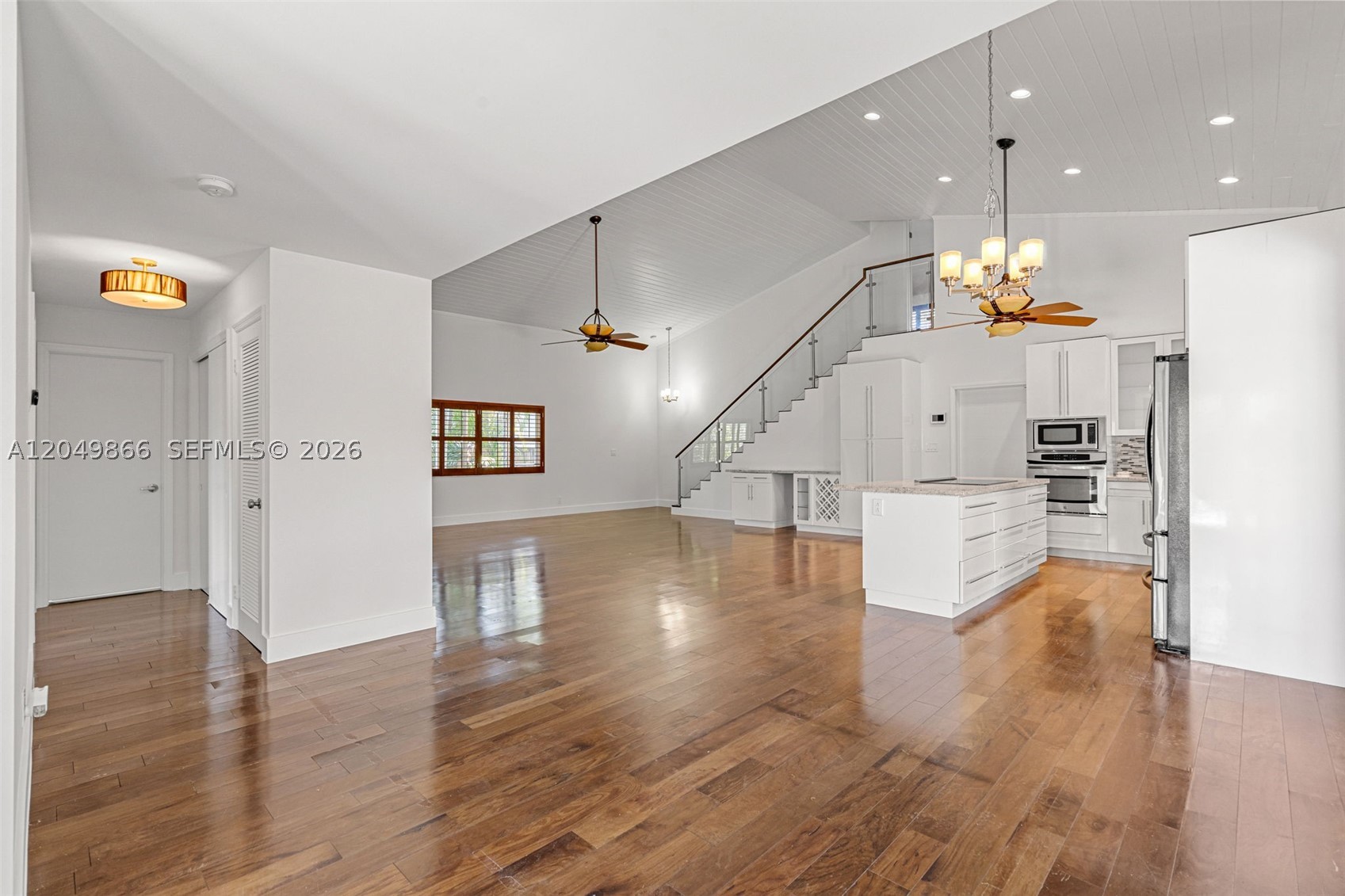 HOLLYWOOD - Residential