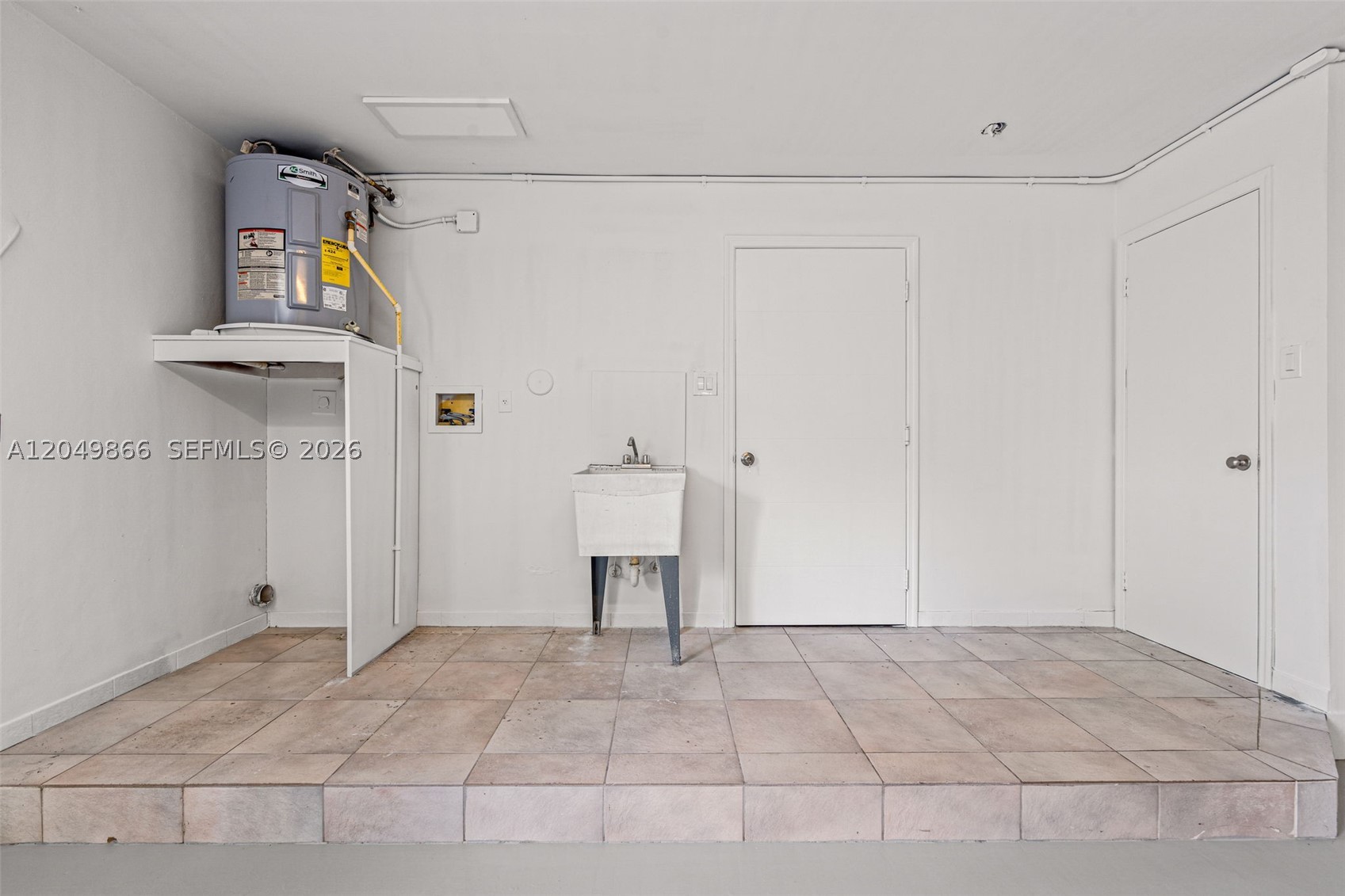 HOLLYWOOD - Residential