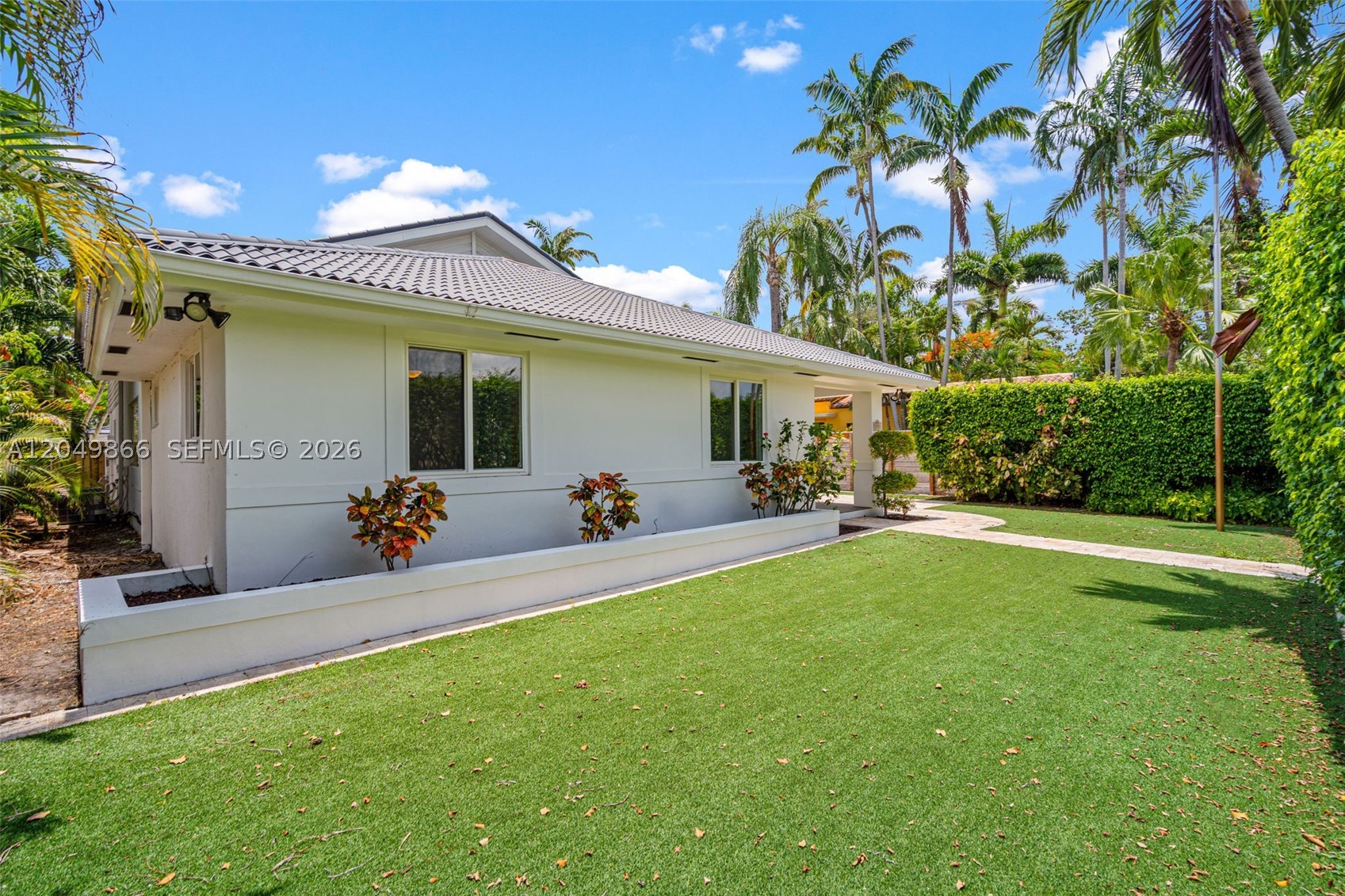 HOLLYWOOD - Residential