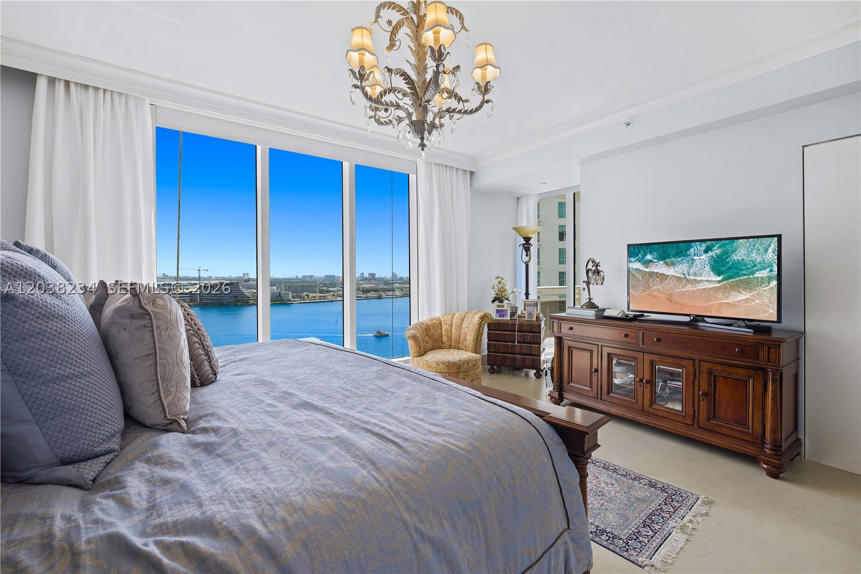 CARBONELL CONDO - Residential
