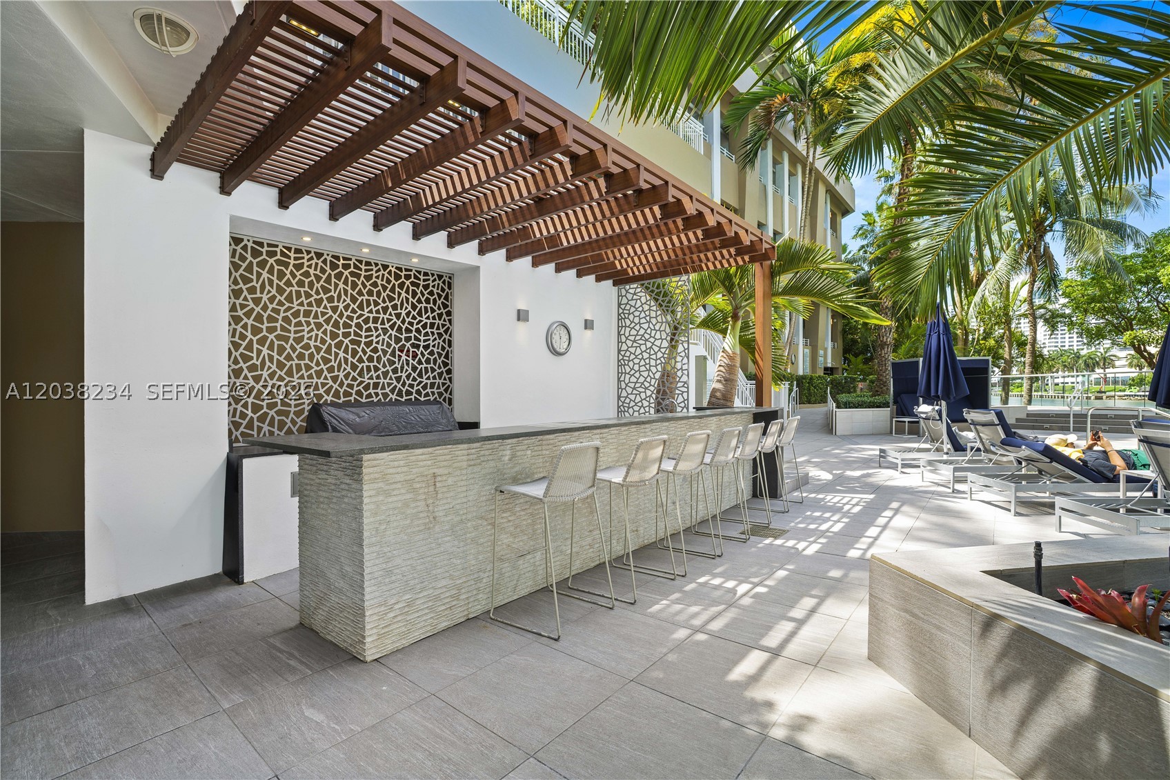 CARBONELL CONDO - Residential