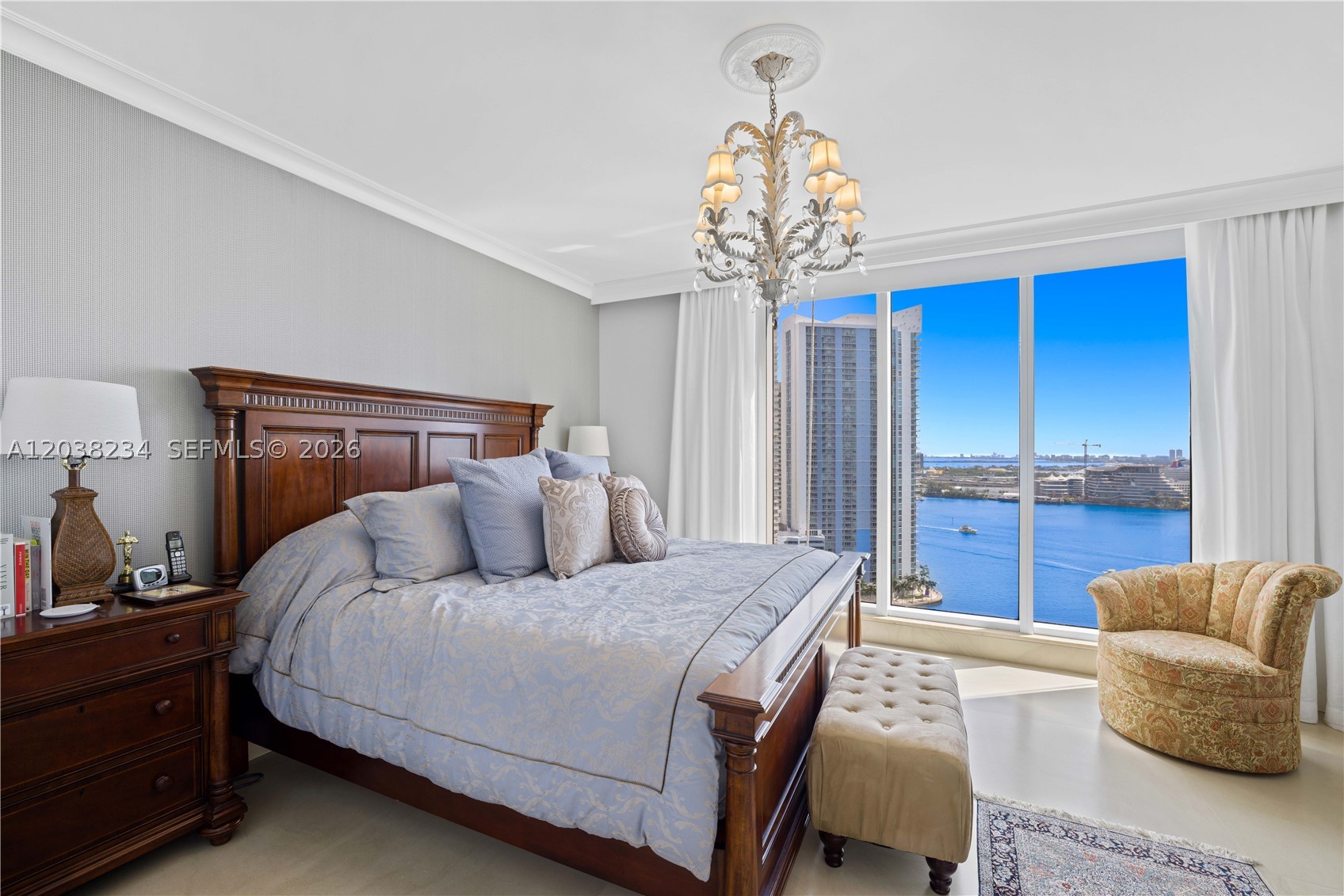 CARBONELL CONDO - Residential