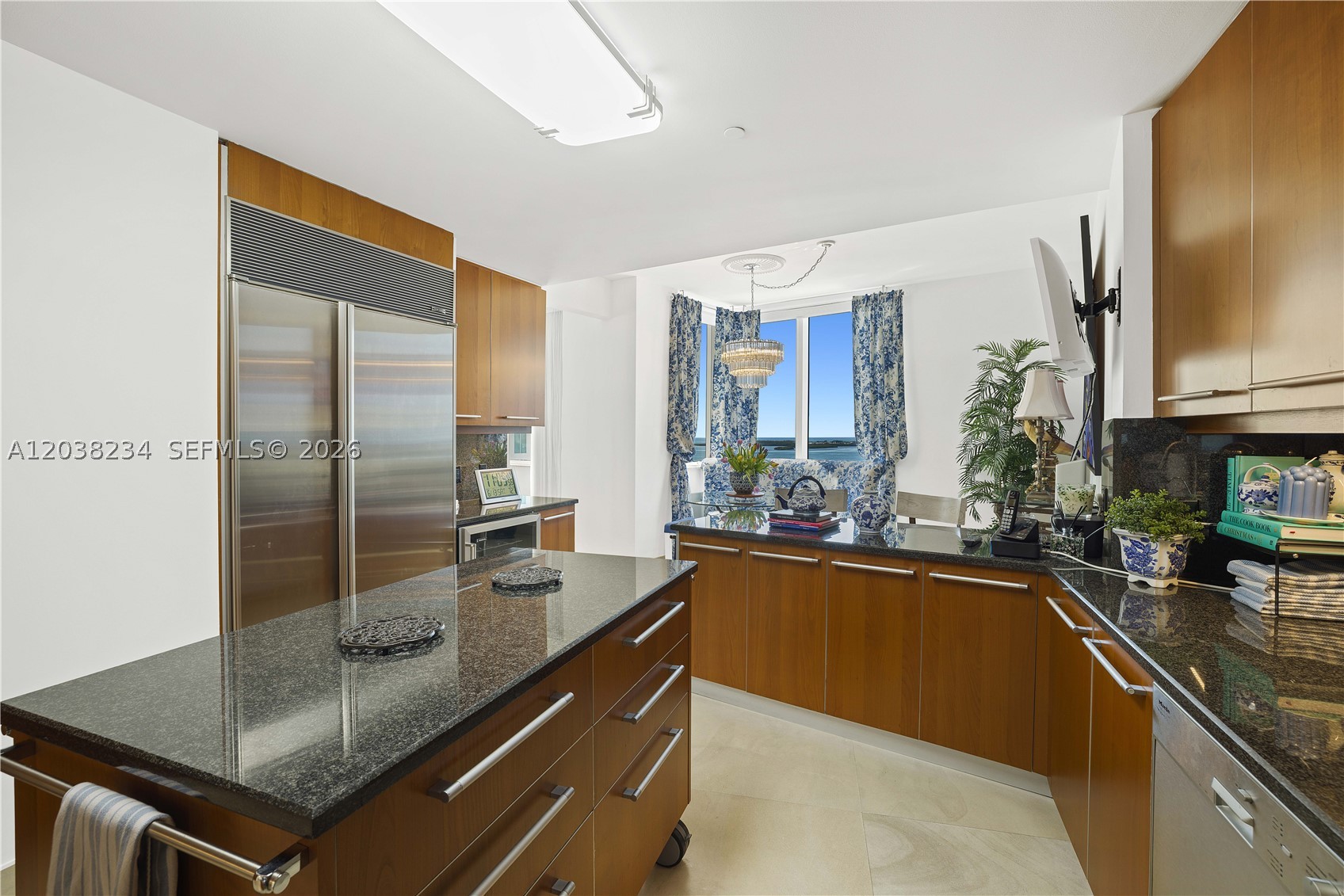 CARBONELL CONDO - Residential