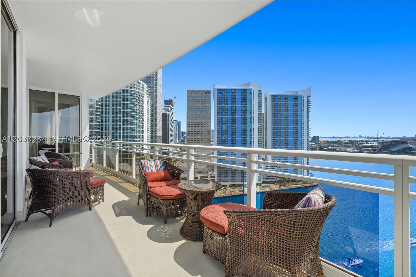 CARBONELL CONDO - Residential
