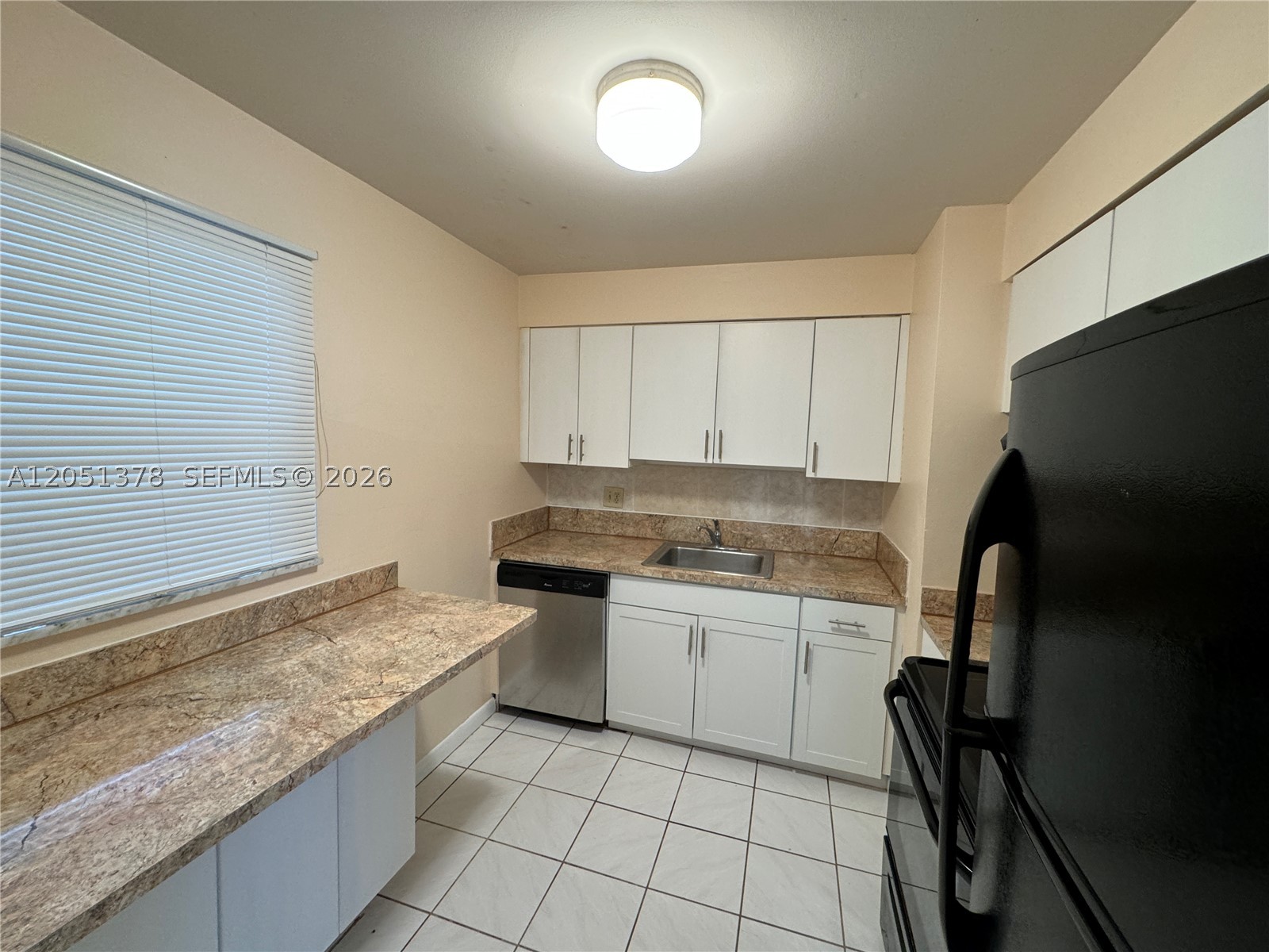 Recently re-done kitchen, newer bathroom vanities and freshly painted! 1st floor unit. Common laundry room. Water/sewer/trash included in rent. Tile floors. Requirements: 650+ credit, no pets, income must be 2.5x rent, 3 months at move-in (1st month + 2 months Security Deposit). $150 association app fees plus $35 owners app fees. 30 day app process.