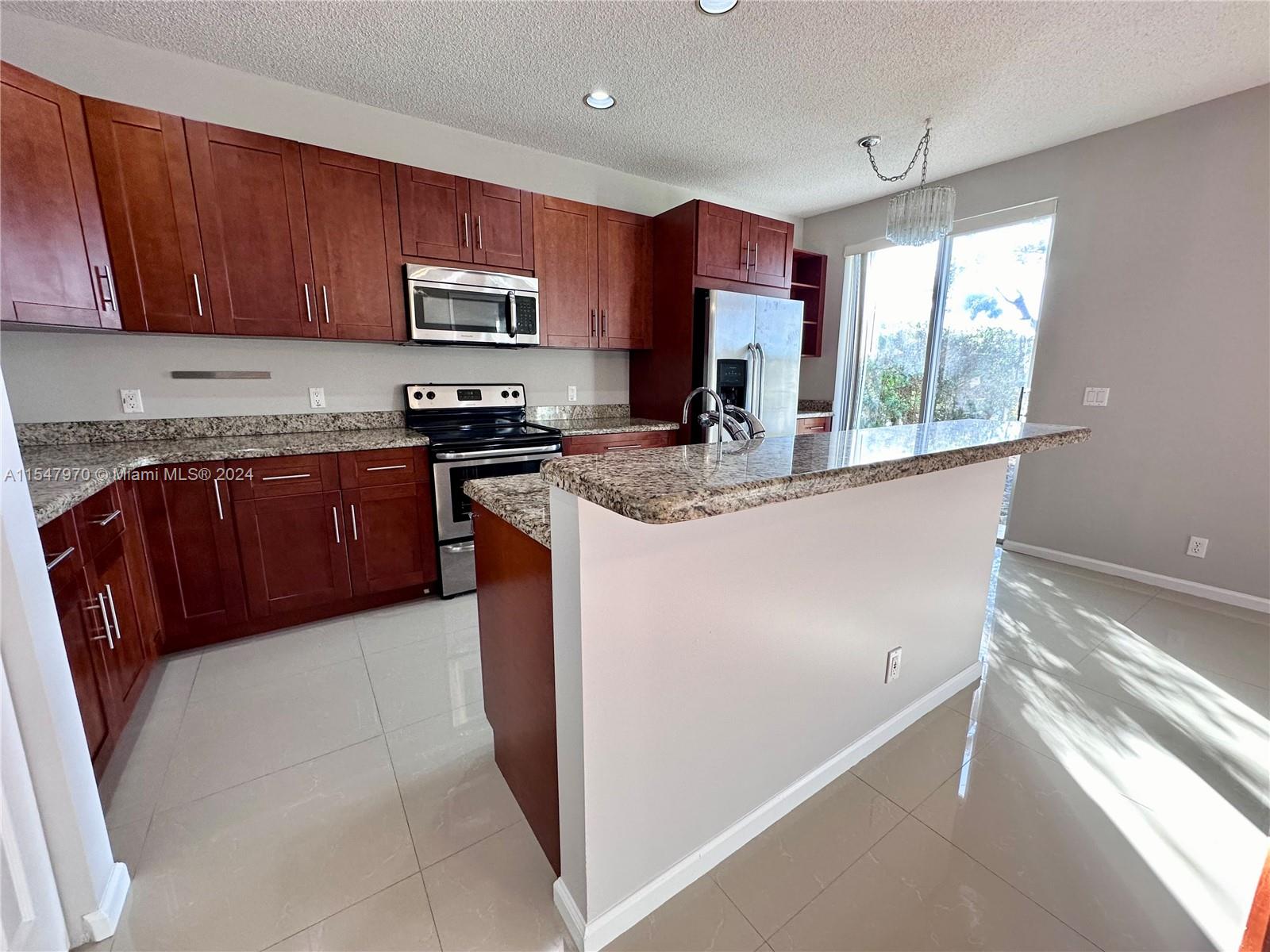 REGENCY LAKES AT COCONUT - Residential Lease