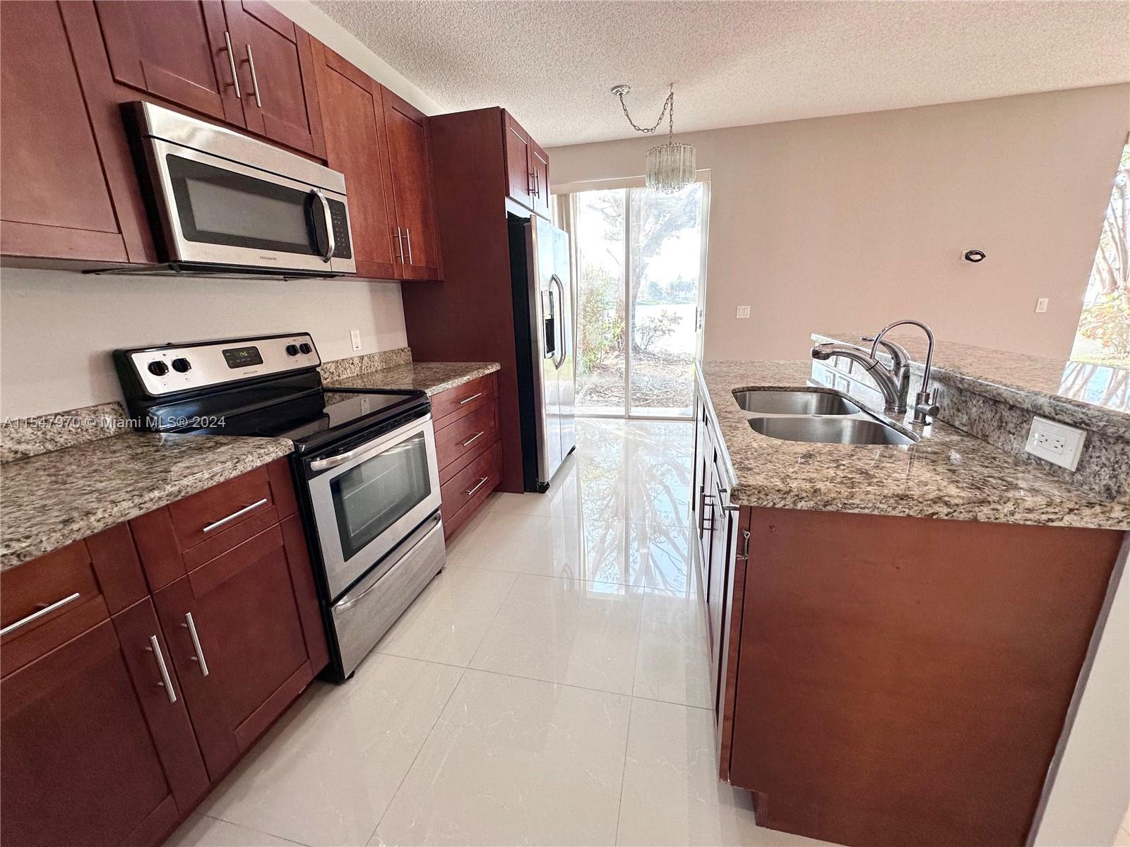 REGENCY LAKES AT COCONUT - Residential Lease