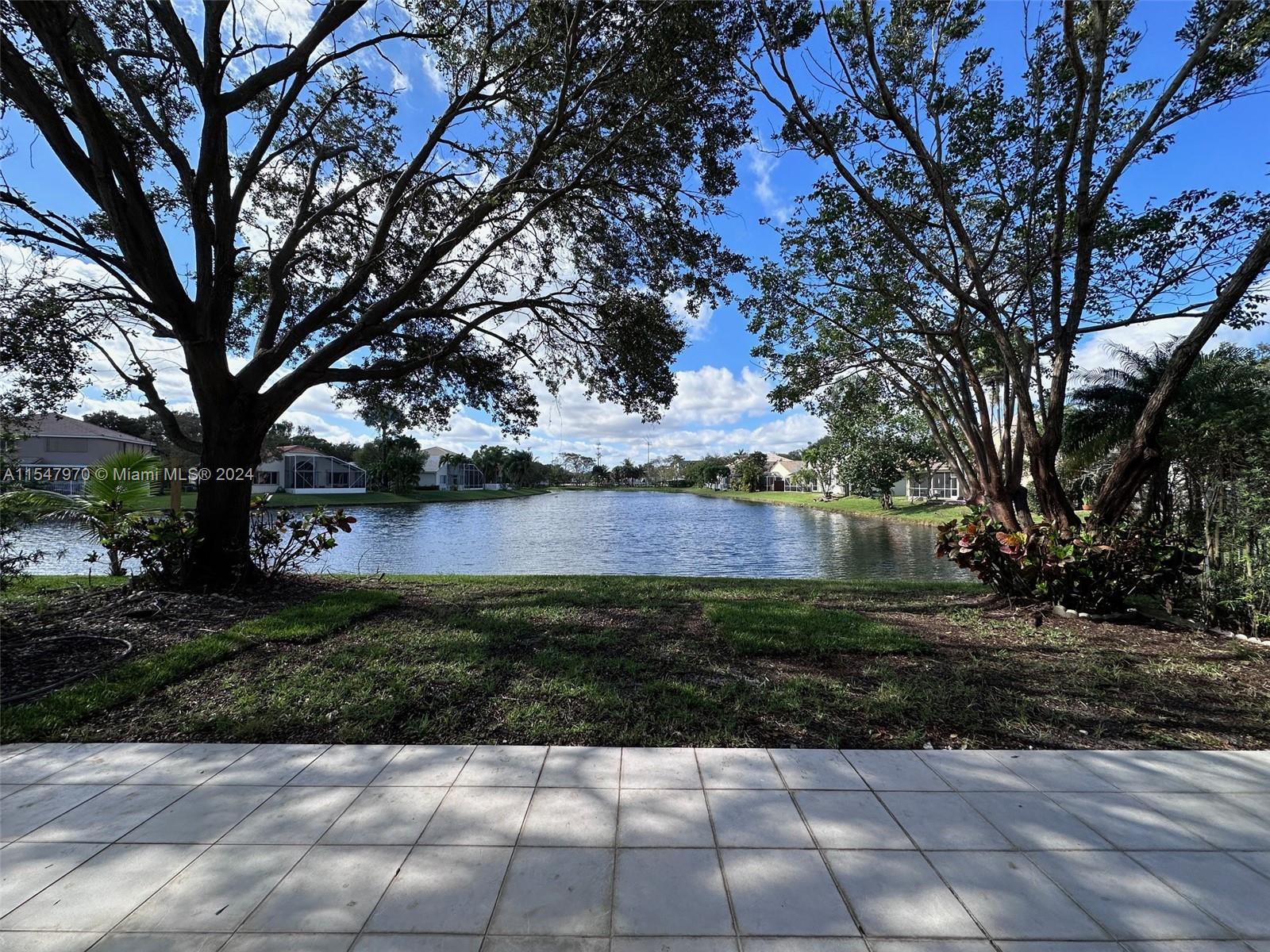 REGENCY LAKES AT COCONUT - Residential Lease