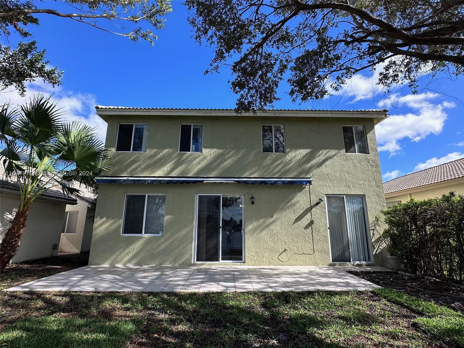 REGENCY LAKES AT COCONUT - Residential Lease