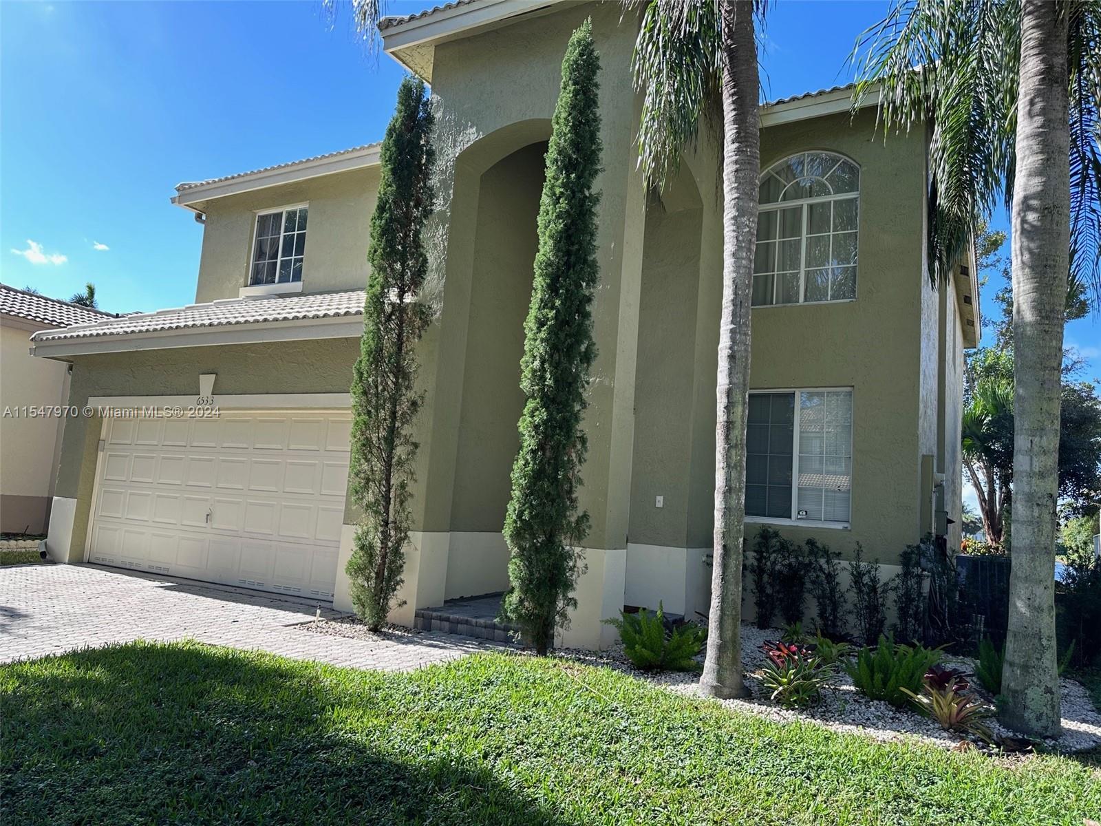 REGENCY LAKES AT COCONUT - Residential Lease