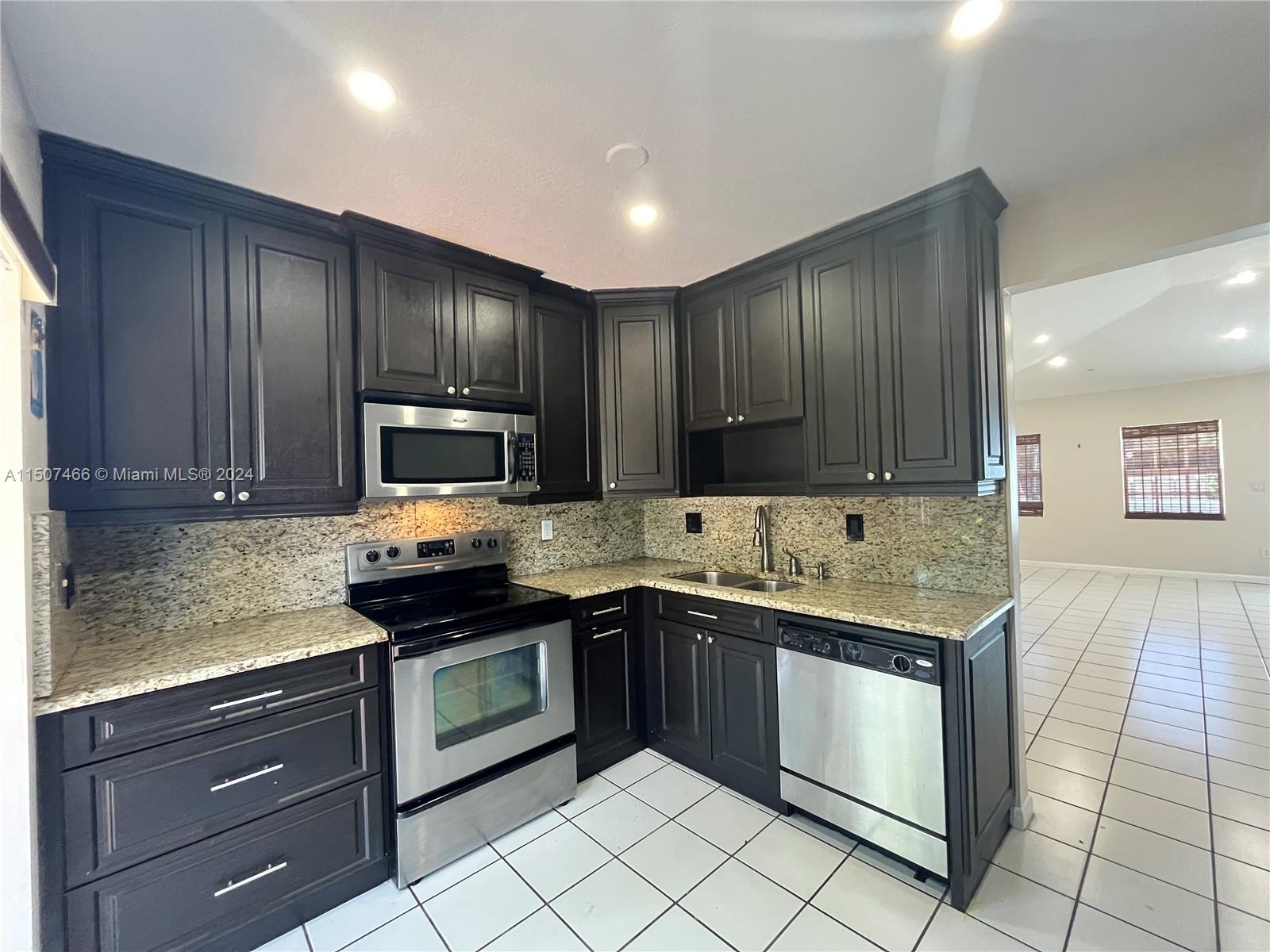CUTLER CREEK WEST - Residential Lease