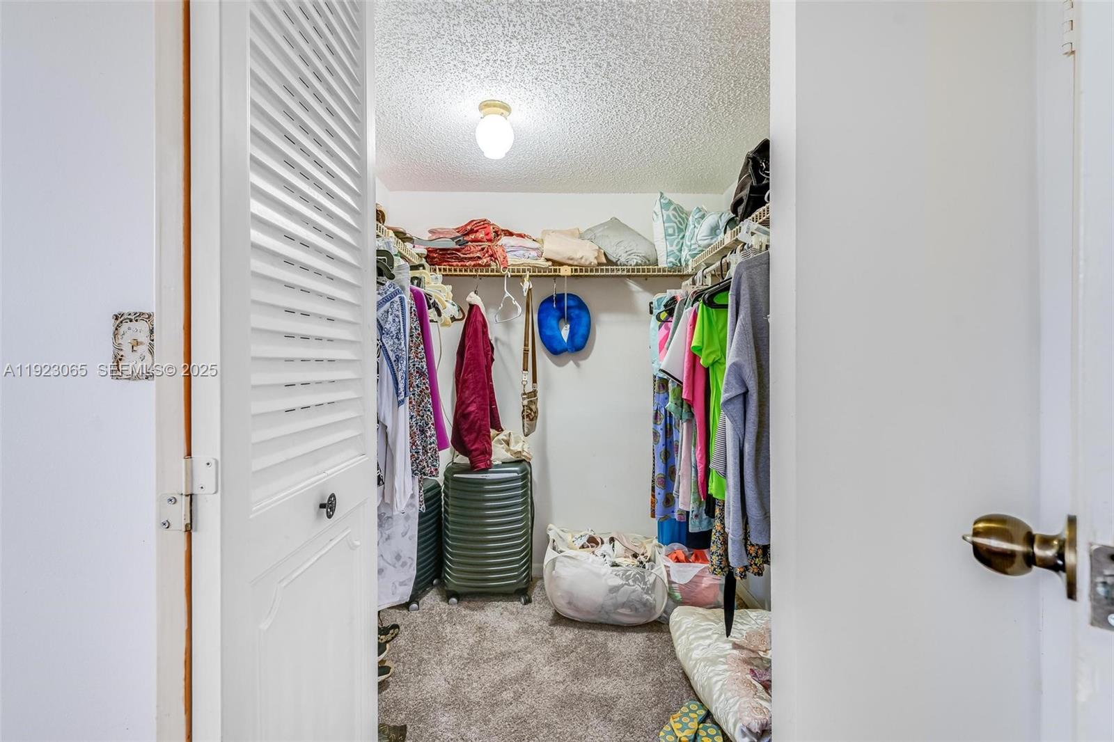 SOMERSET AT LAUDERDALE LA - Residential