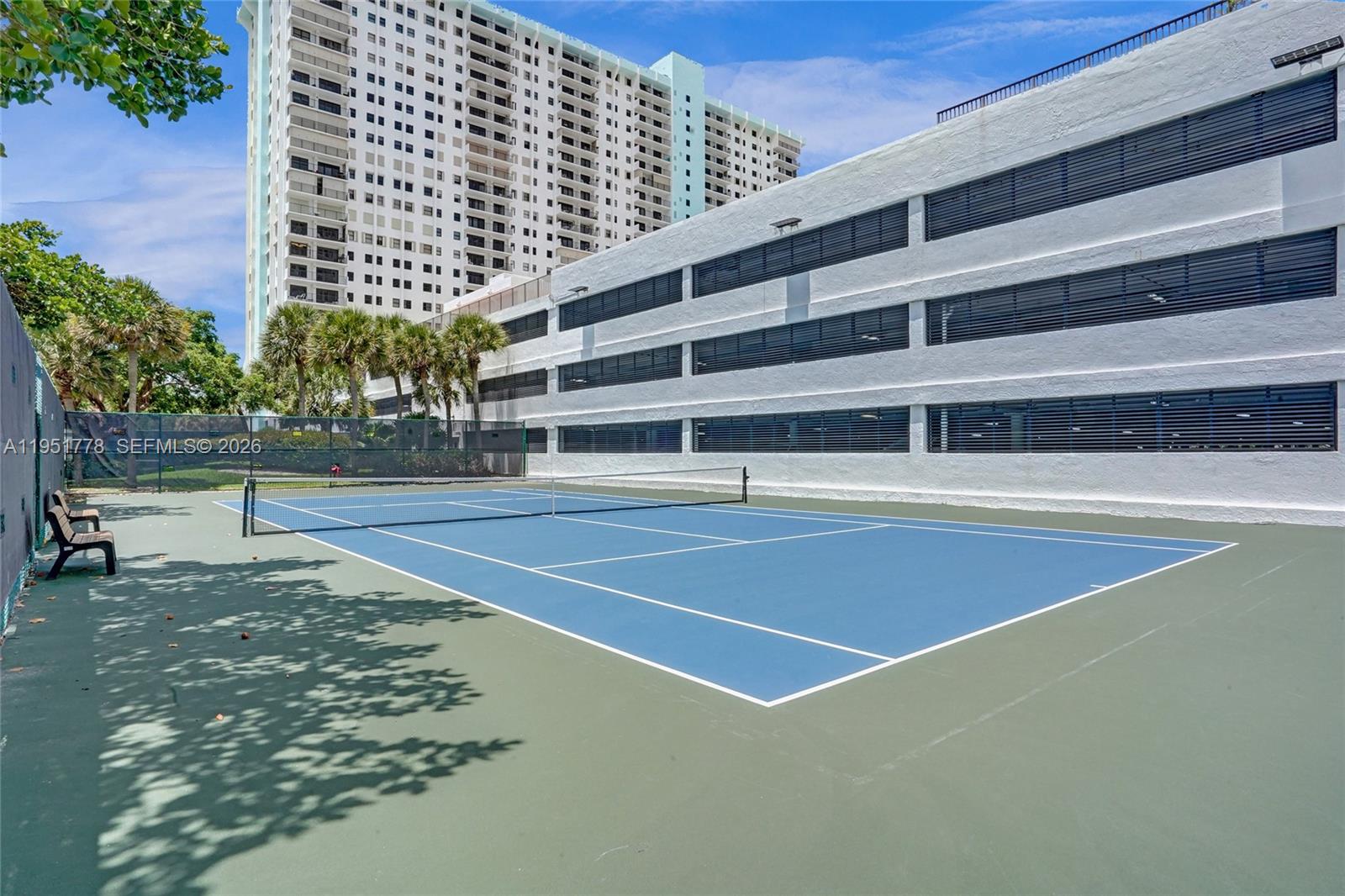 SUMMIT CONDO - Residential