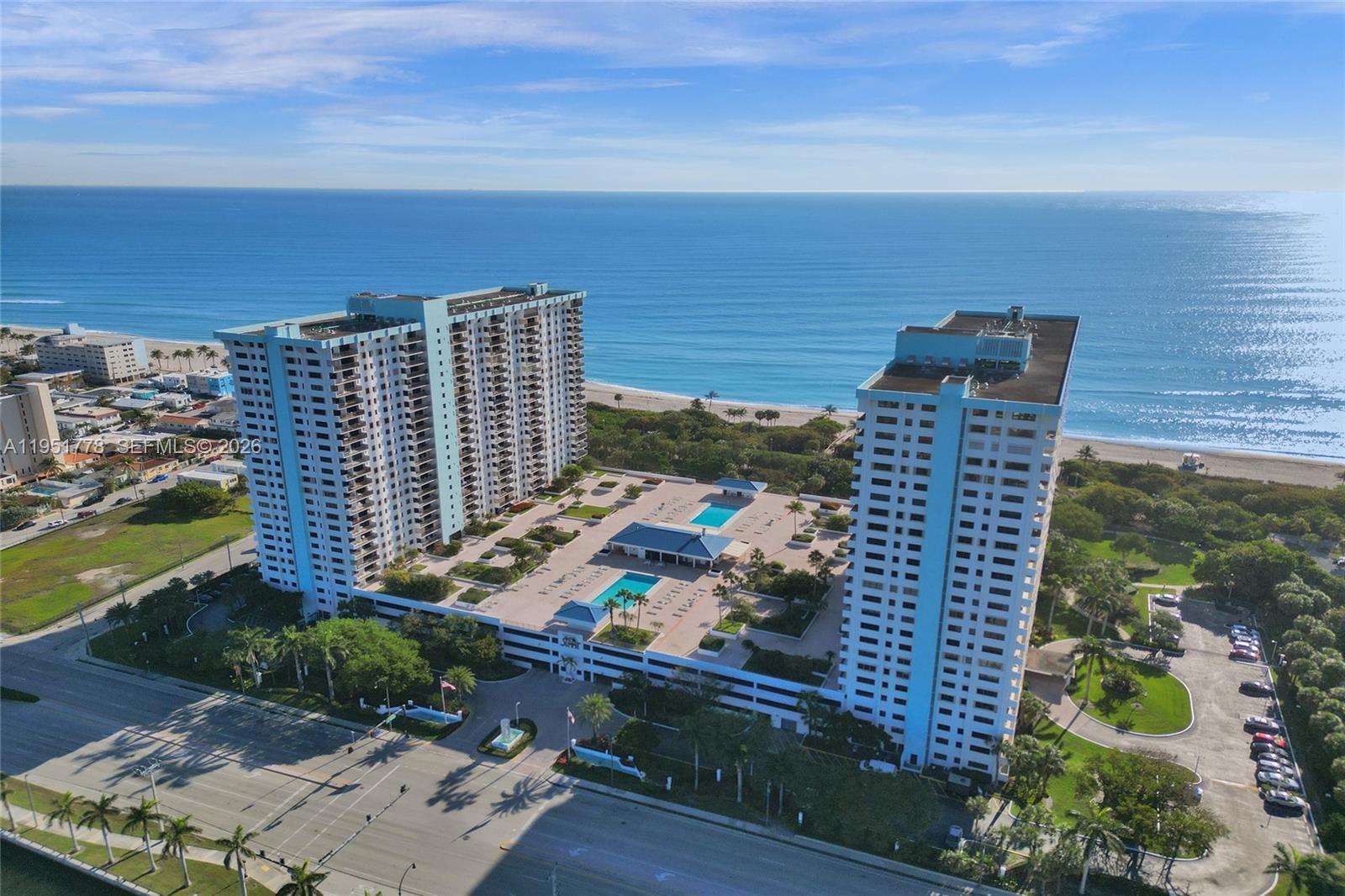 SUMMIT CONDO - Residential