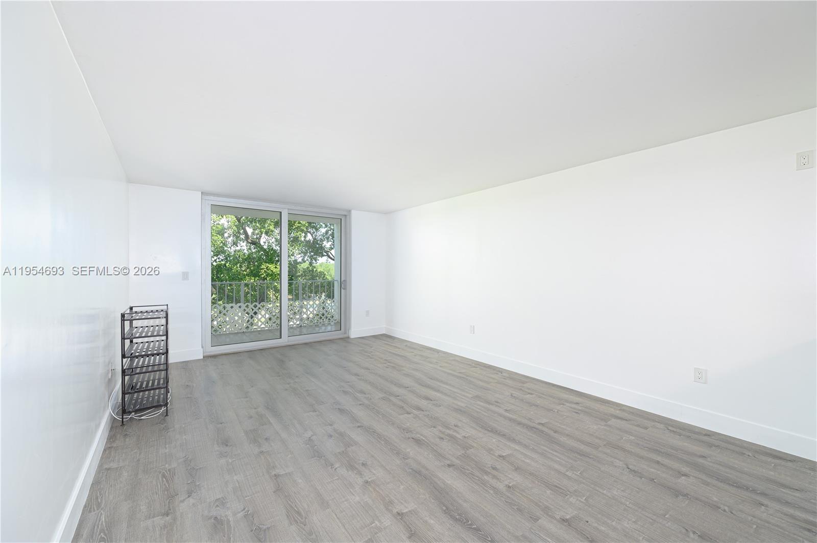 NIRVANA CONDO NO FIVE CON - Residential