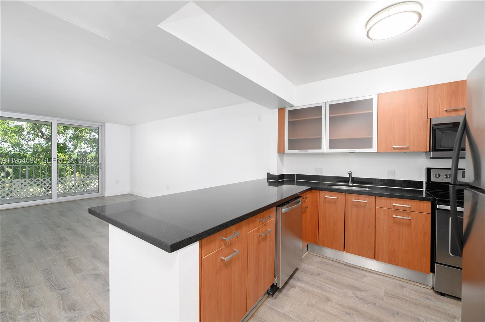 NIRVANA CONDO NO FIVE CON - Residential