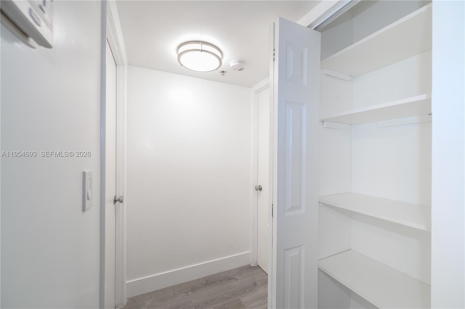 NIRVANA CONDO NO FIVE CON - Residential