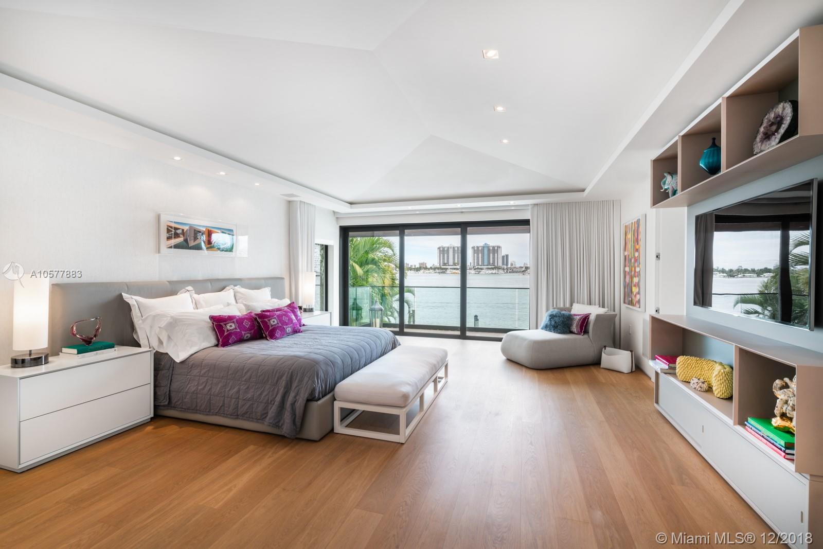 RIVO ALTO ISLAND - Residential
