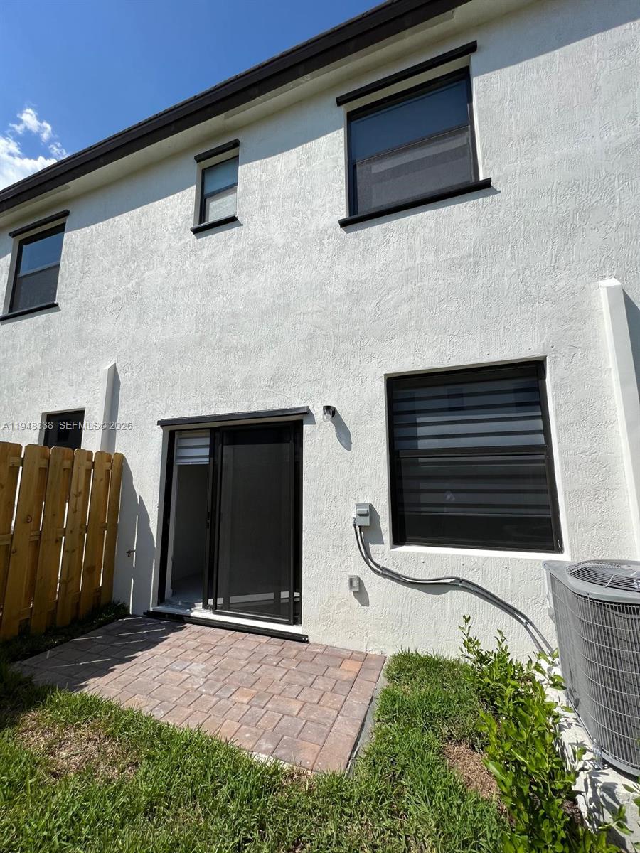 KENDALL ASSEMBLAGE SOUTH - Residential