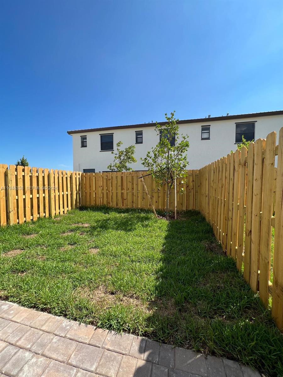 KENDALL ASSEMBLAGE SOUTH - Residential