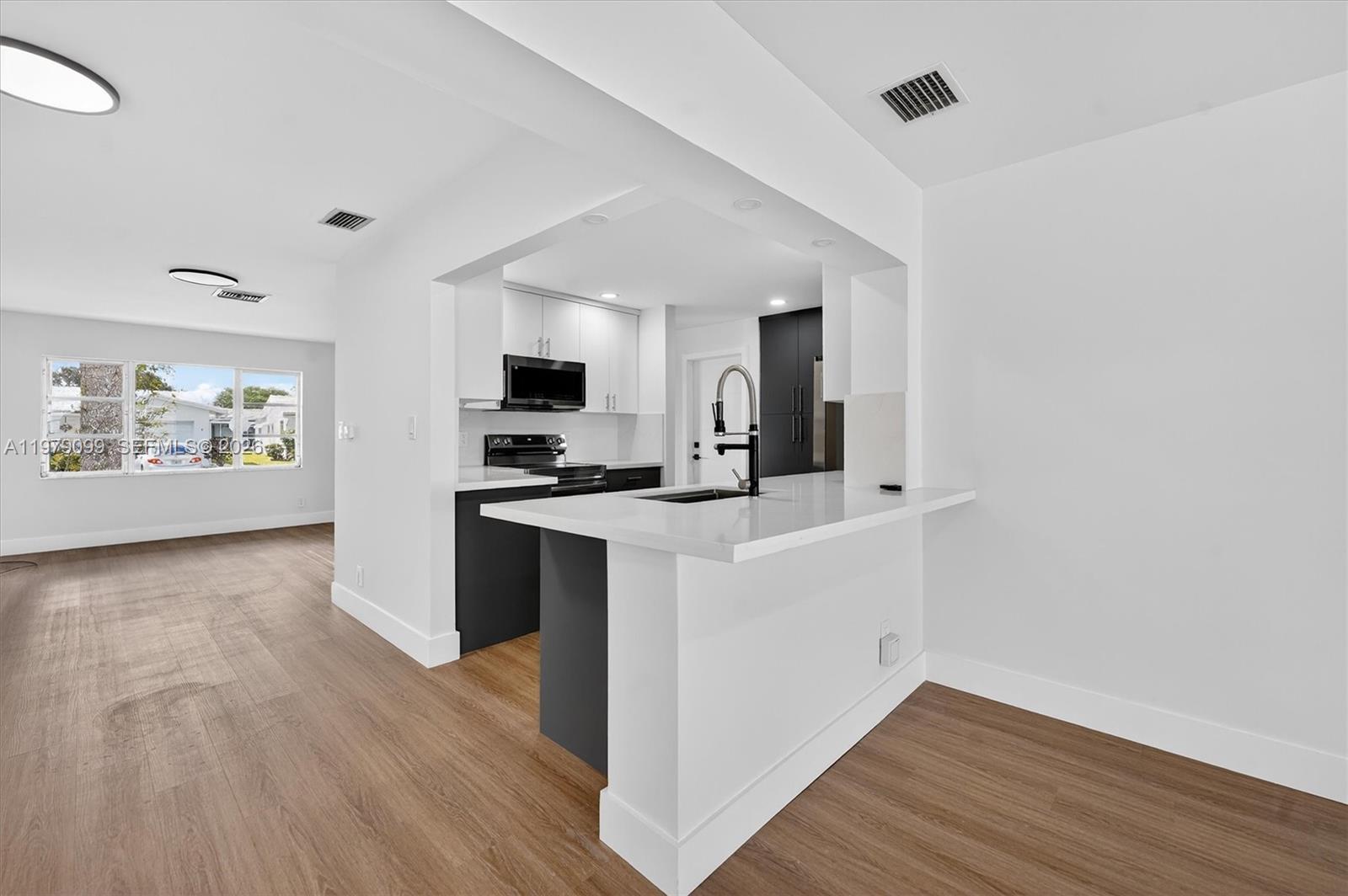 LAUDERDALE WEST 3 SEC - Residential