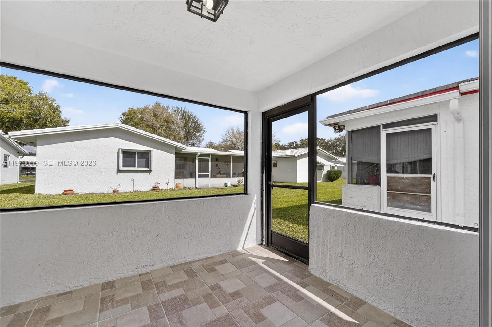 LAUDERDALE WEST 3 SEC - Residential