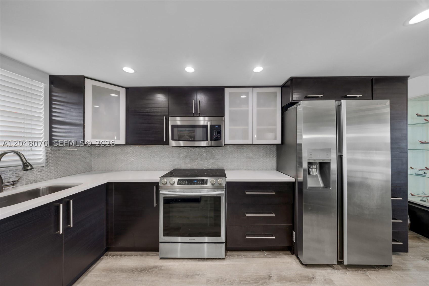 ROLLING HILLS GOLF AND - Residential Lease