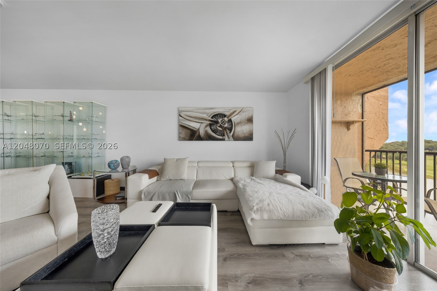 ROLLING HILLS GOLF AND - Residential Lease