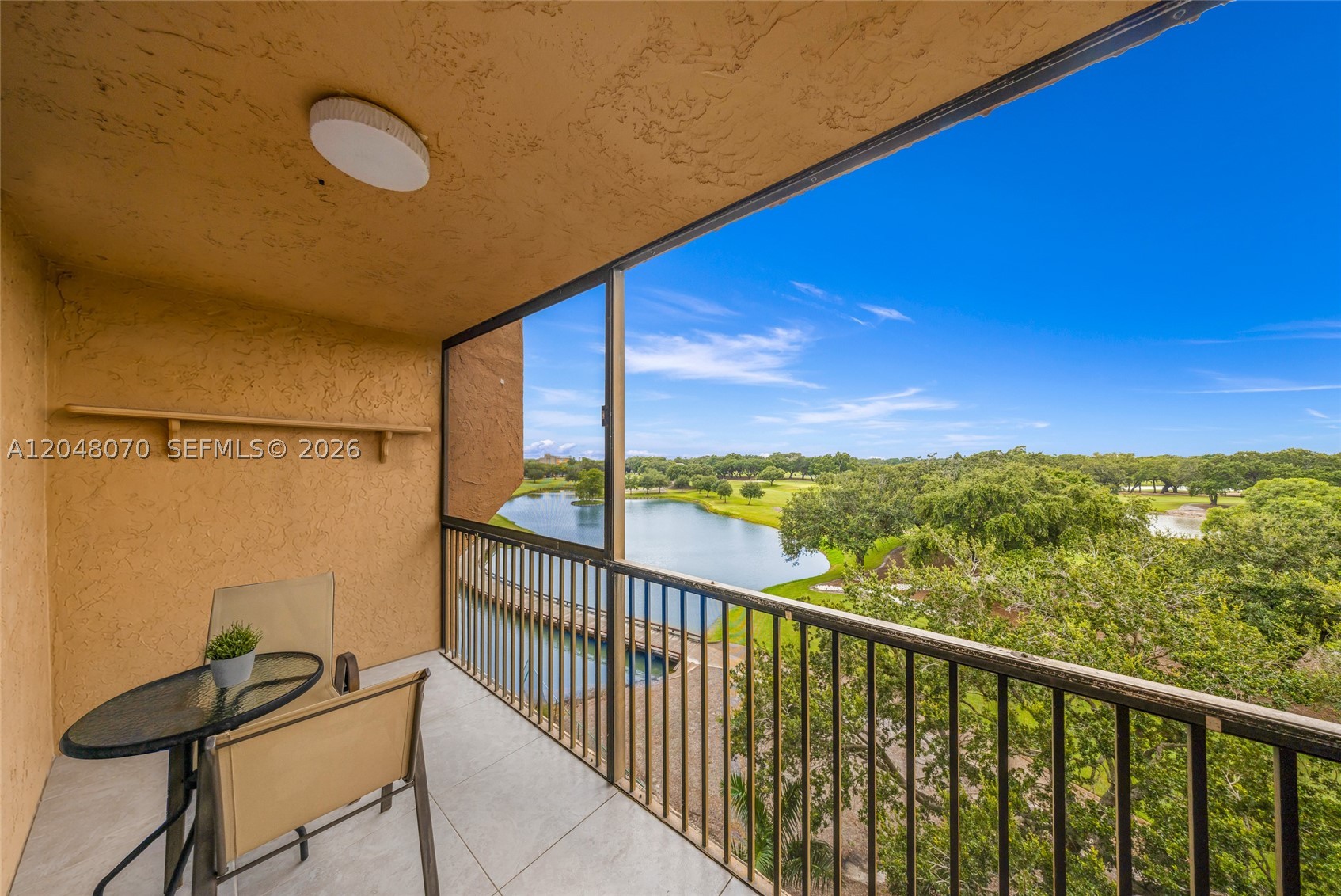 ROLLING HILLS GOLF AND - Residential Lease