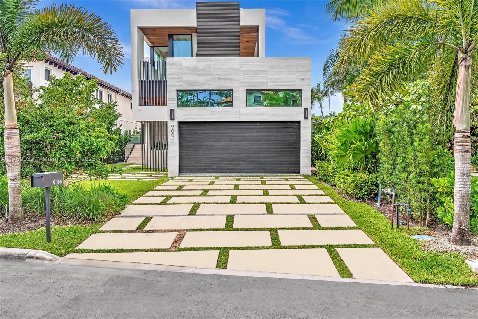 ALTOS DEL MAR NO 4 - Residential