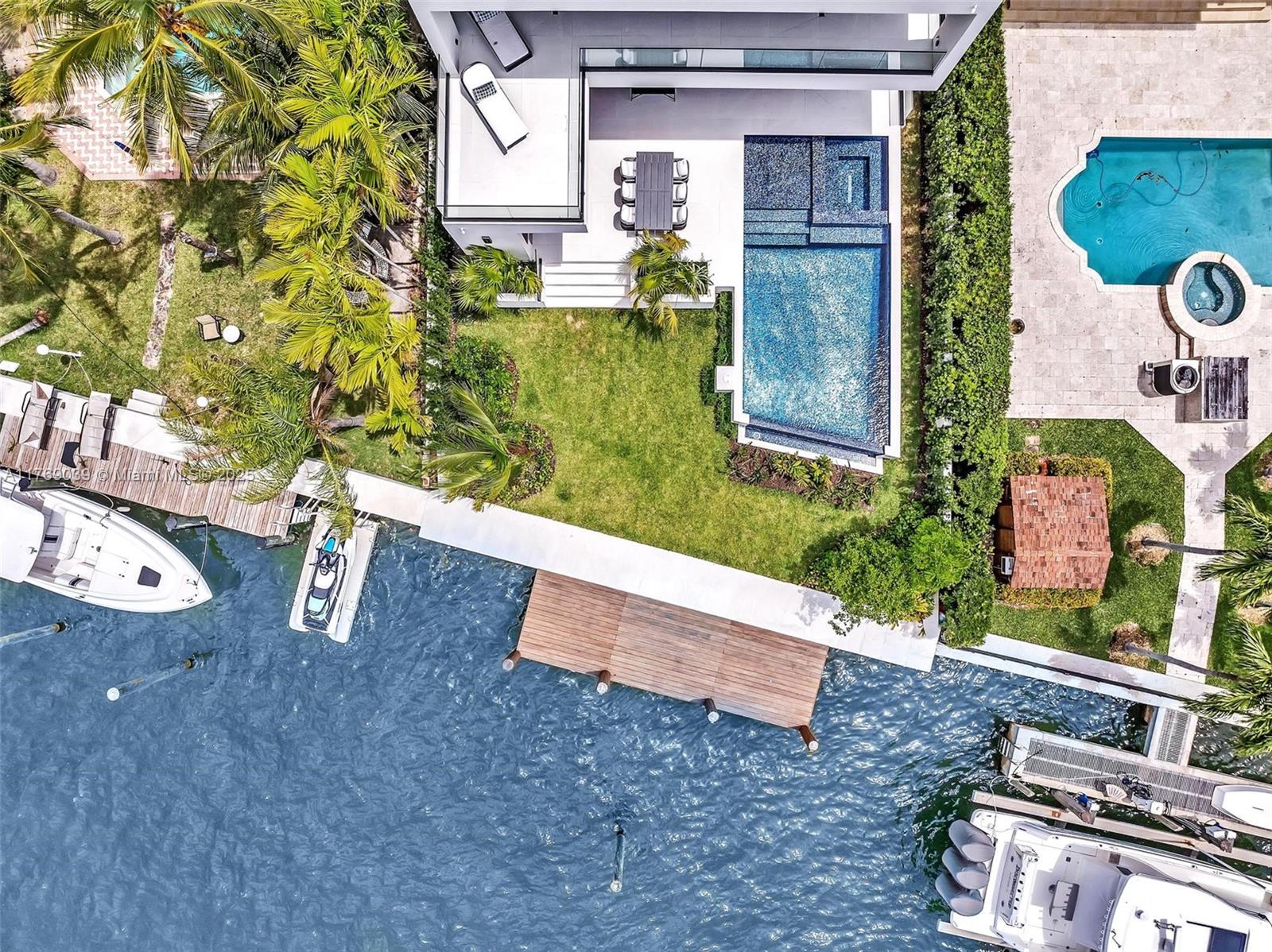ALTOS DEL MAR NO 4 - Residential