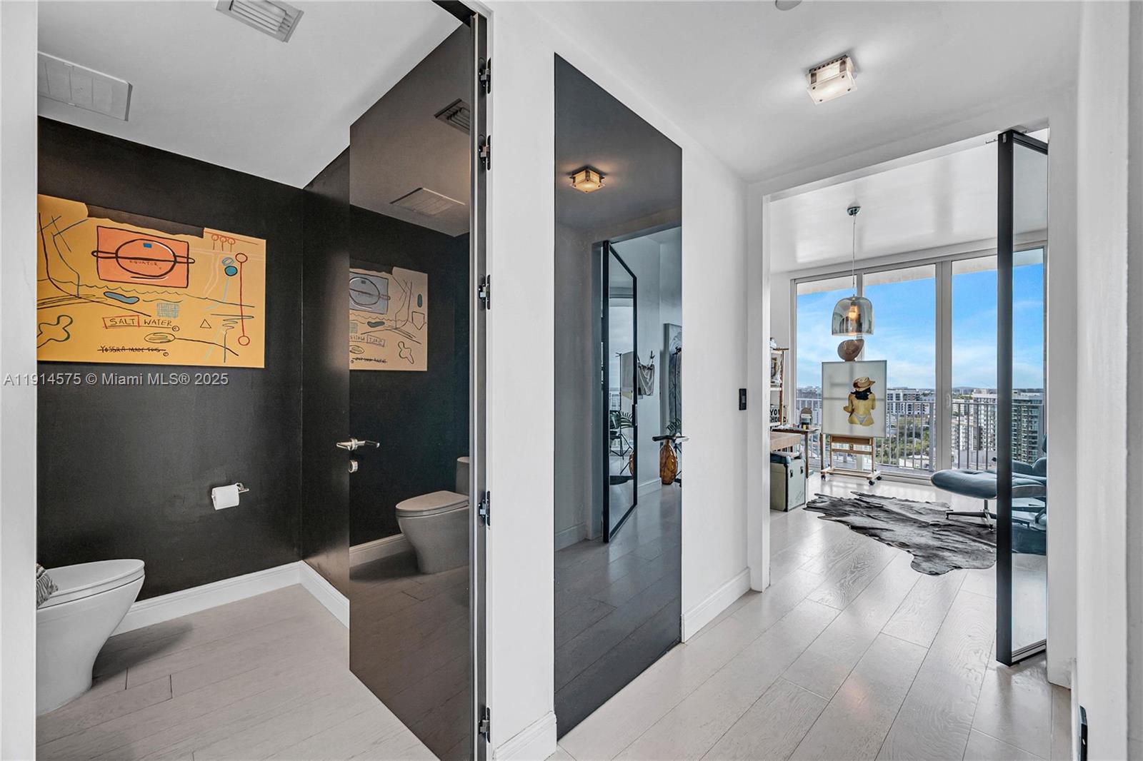 PARAMOUNT BAY CONDO - Residential