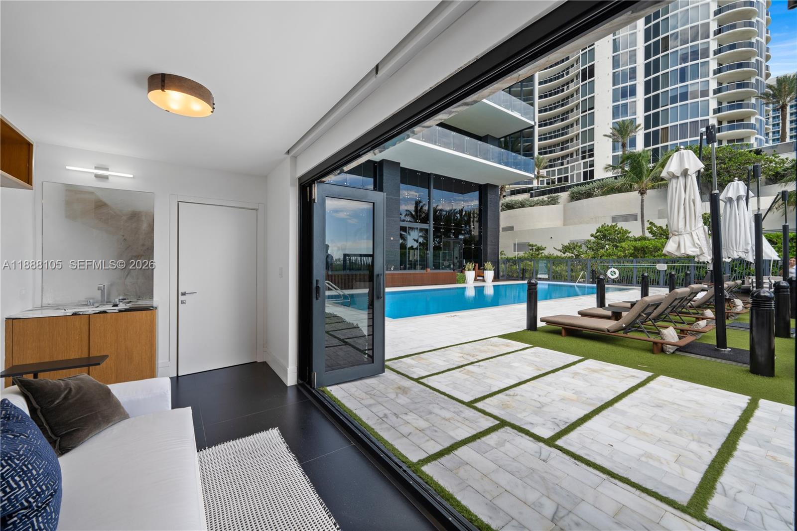 MUSE CONDO - Residential