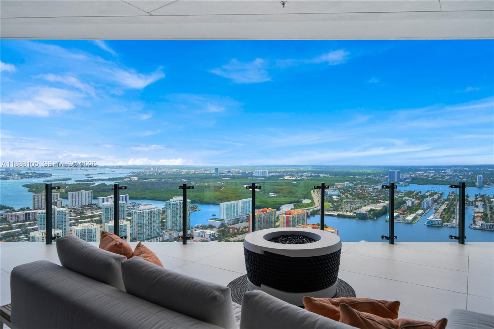 MUSE CONDO - Residential